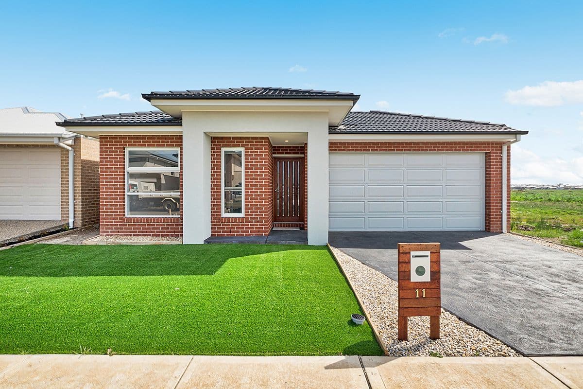11 Bruin Street, Clyde North VIC 3978, Clyde North - Image 1