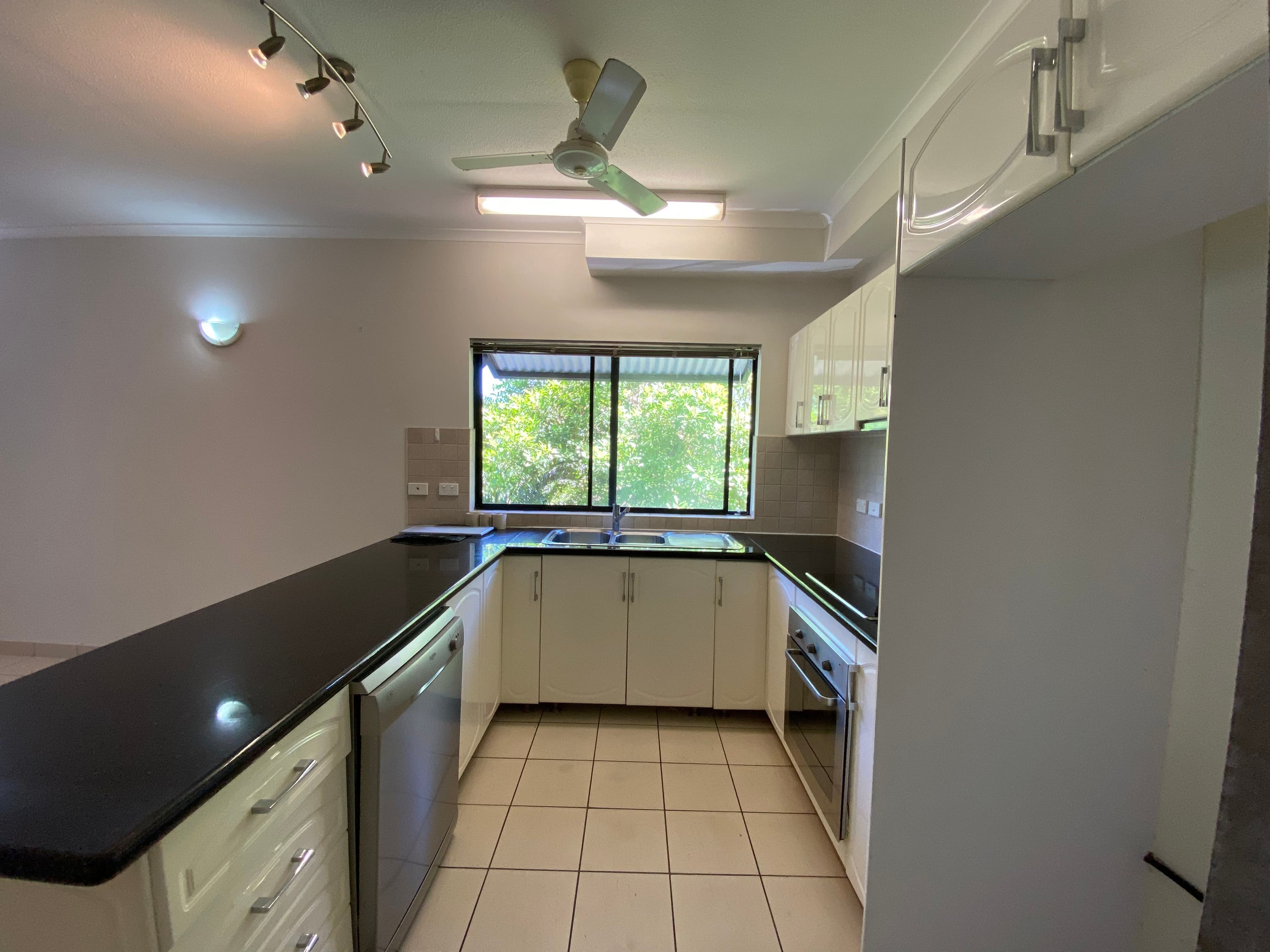 14/25 Sunset Drive, Coconut Grove NT 0810, Coconut Grove - Thumbnail 2