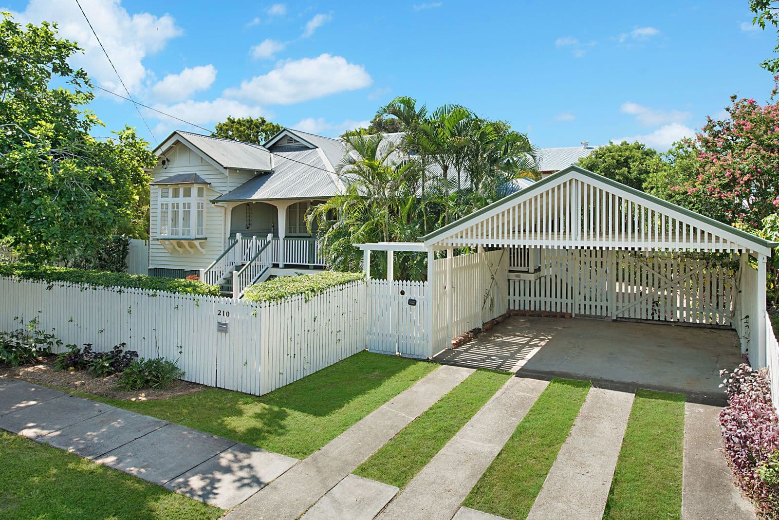 210 Long Street East, Graceville QLD 4075, Graceville - Image 1