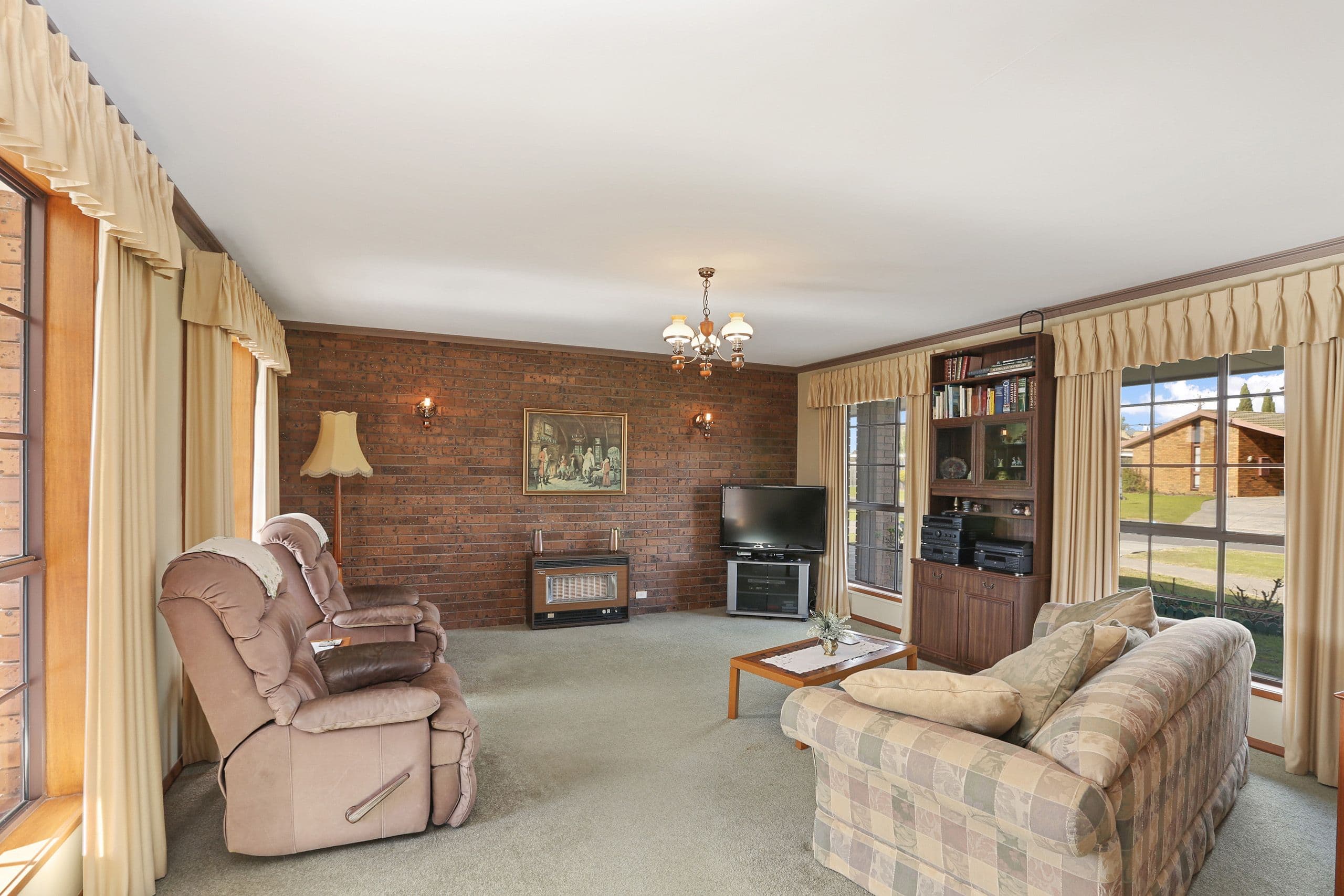 8 Woodfern Court, Highton VIC 3216, Highton - Thumbnail 5