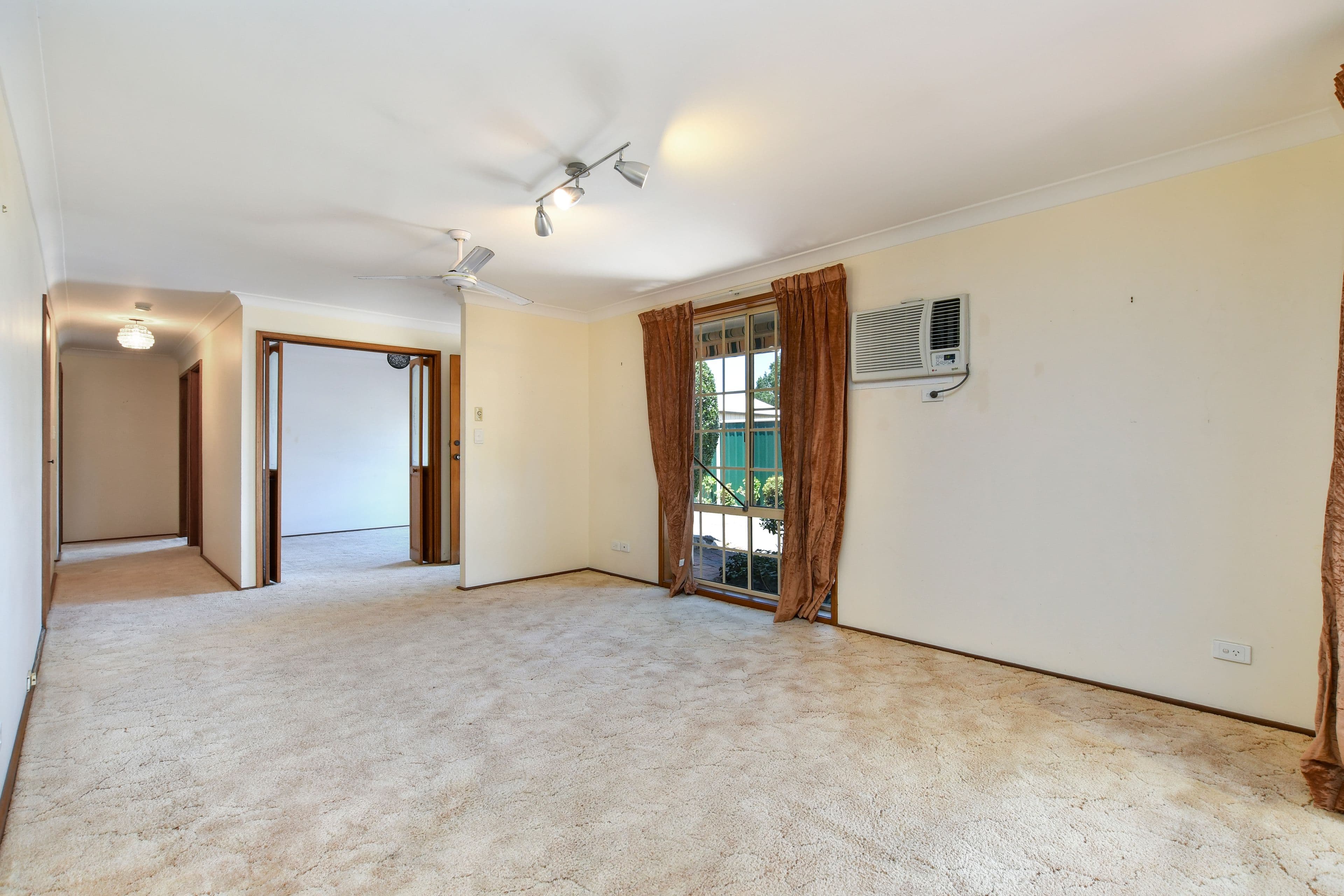 8 Angler Street, Woy Woy NSW 2256, Woy Woy - Thumbnail 4