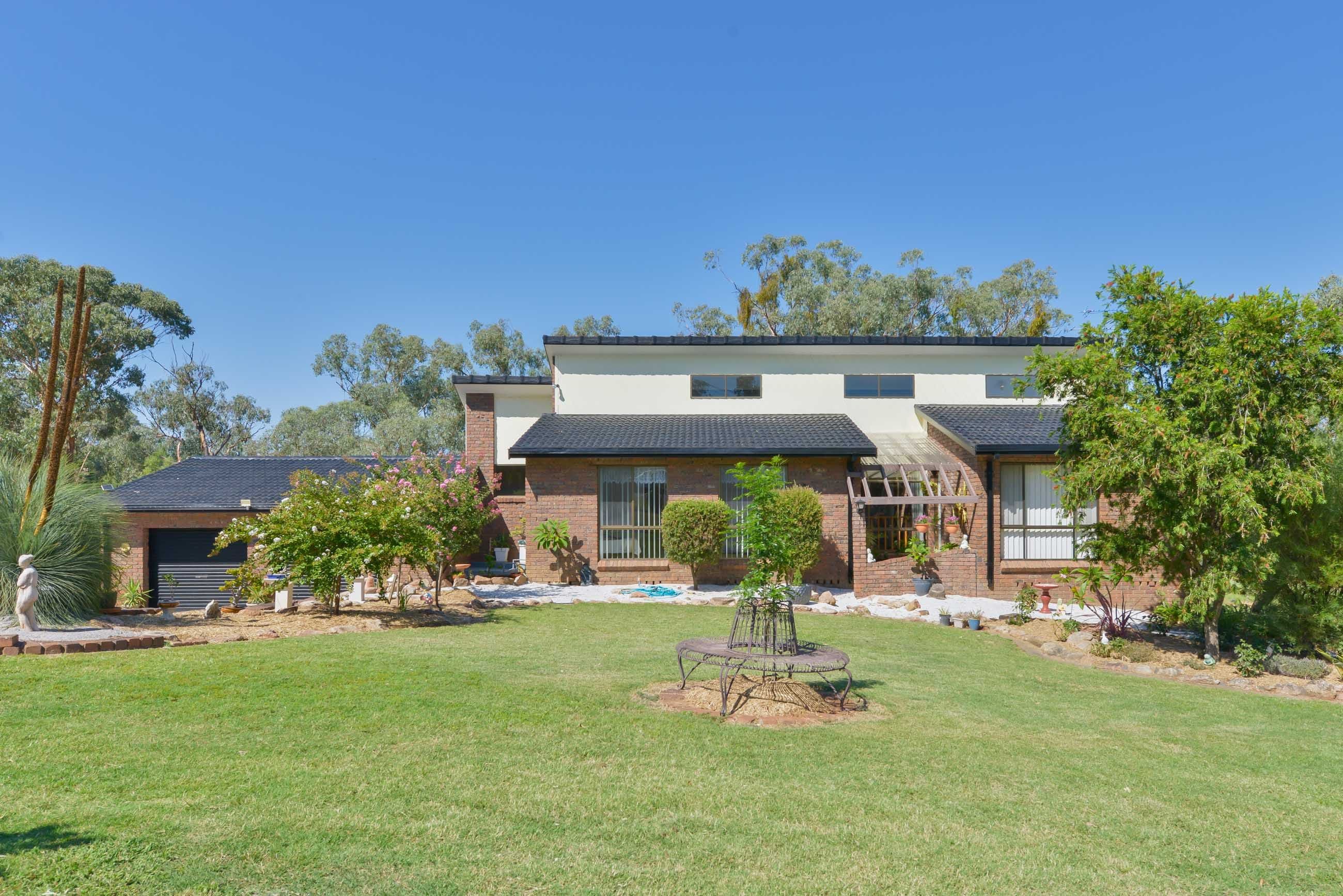 27 Austral Road, Tamworth NSW 2340, Tamworth - Image 1