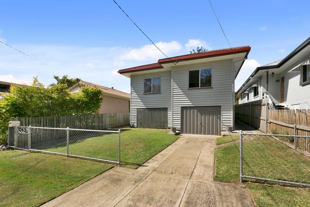 32 Shaftesbury Street, Tarragindi QLD 4121, Tarragindi - Image 1