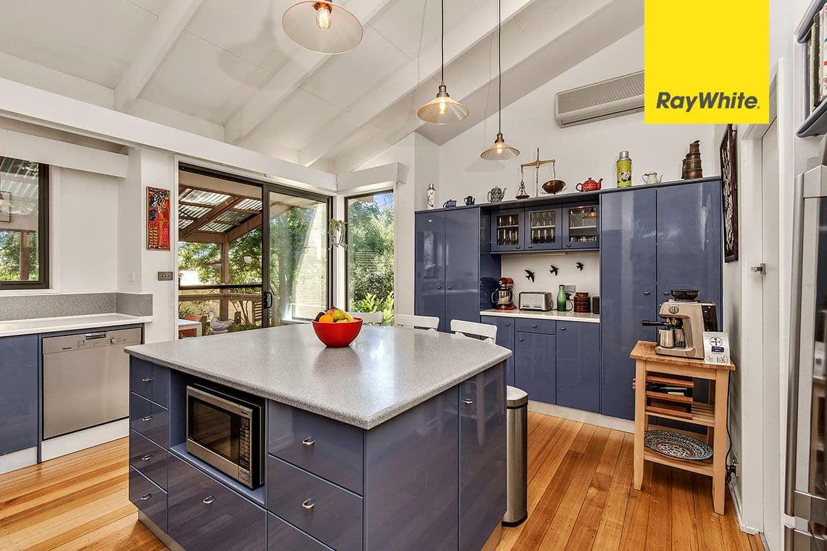 13 Bussell Crescent, Cook ACT 2614, Cook - Thumbnail 5
