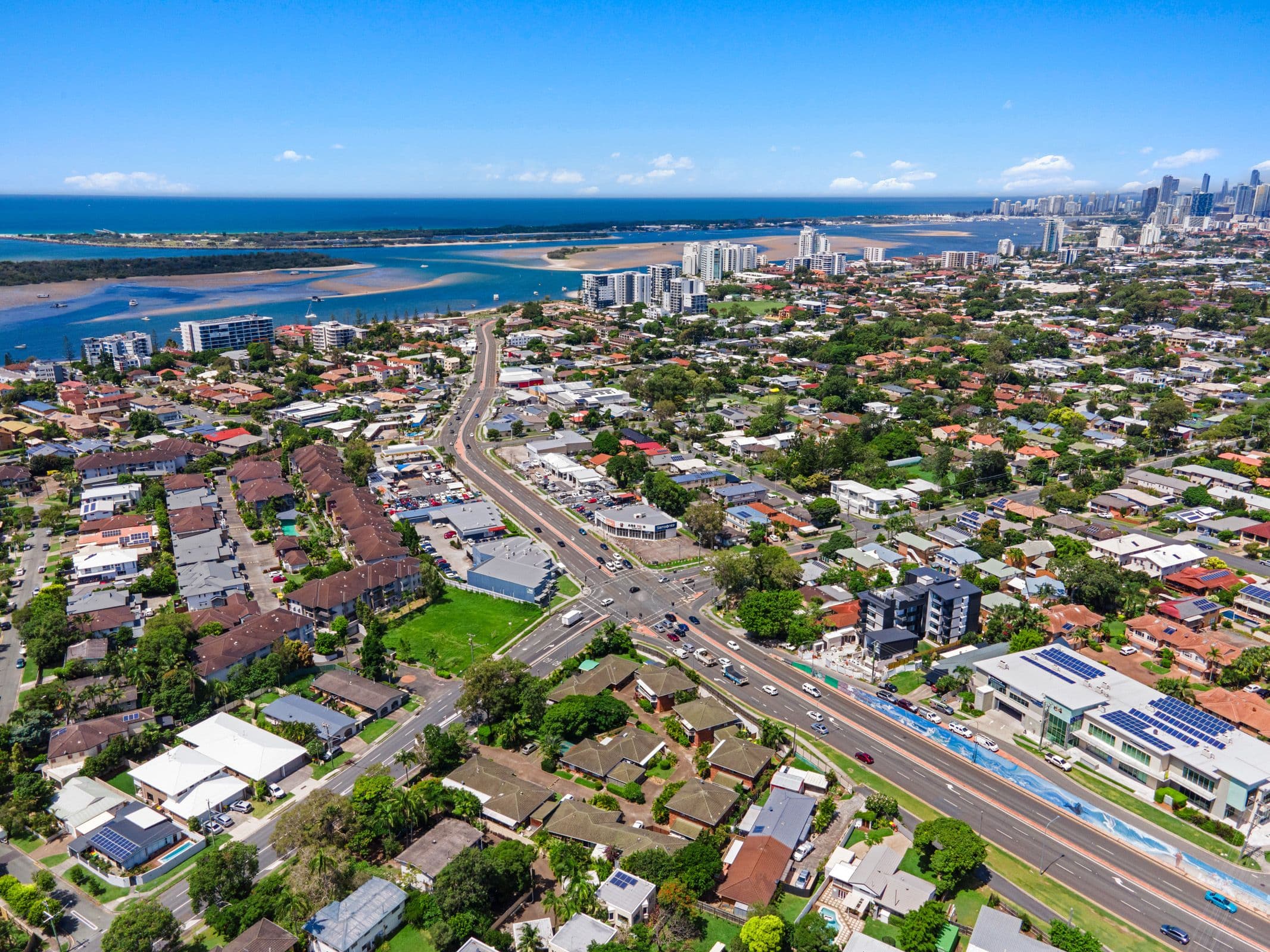 18 Hollywell Road, Biggera Waters QLD 4216, Biggera Waters - Thumbnail 3