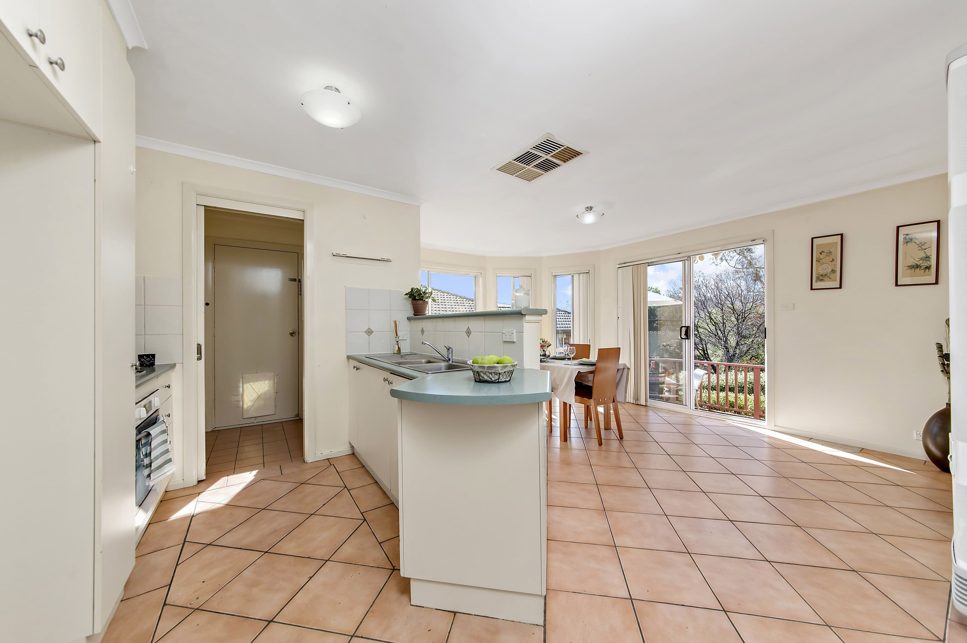 8 Lott Place, Gordon ACT 2906, Gordon - Thumbnail 4