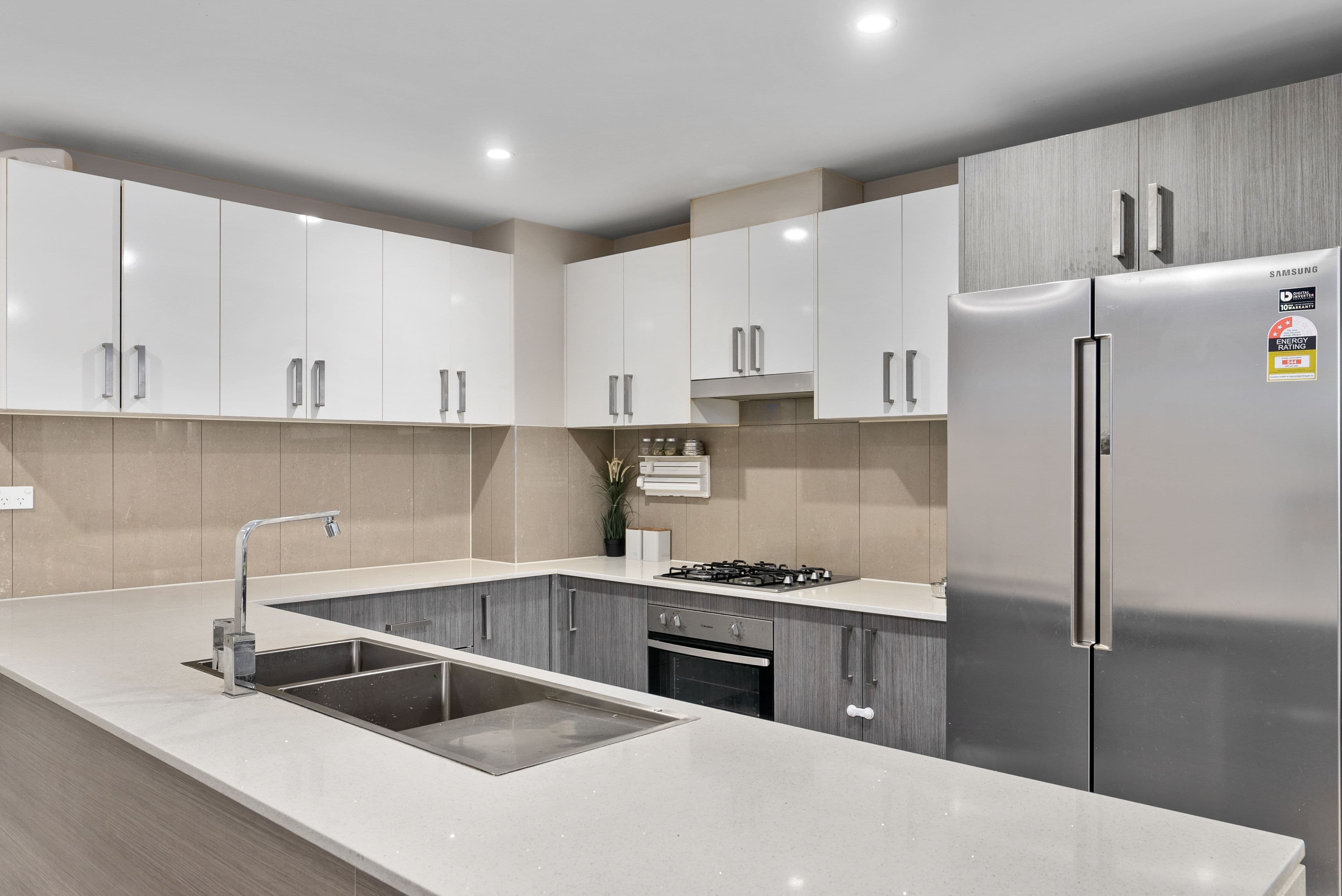 25 Railway Road, Quakers Hill NSW 2763, Quakers Hill - Thumbnail 2