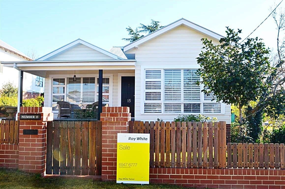 15 Clarke Street, Tumut - Image 1