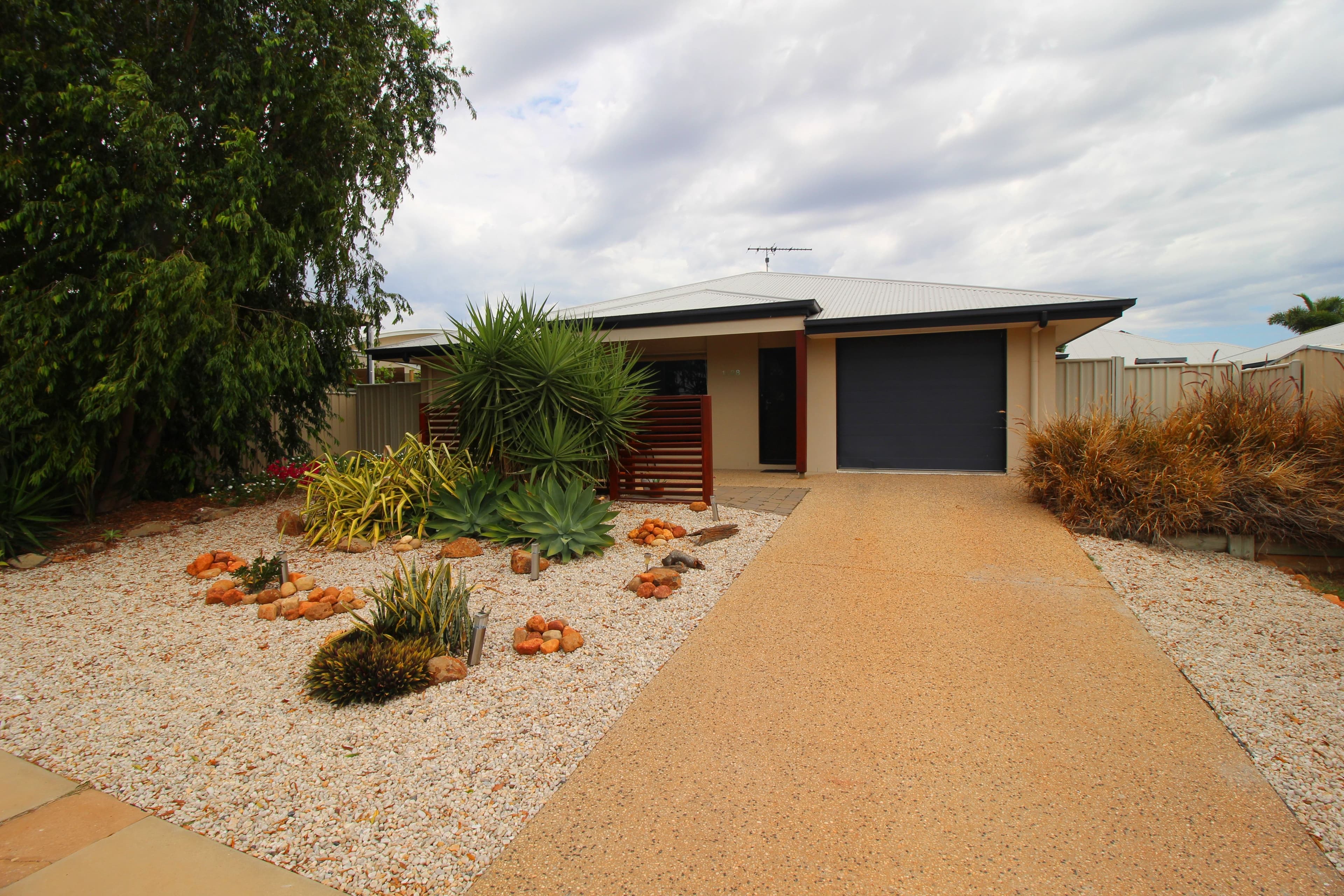 28 Saville Street, Emerald QLD 4720, Emerald - Image 1