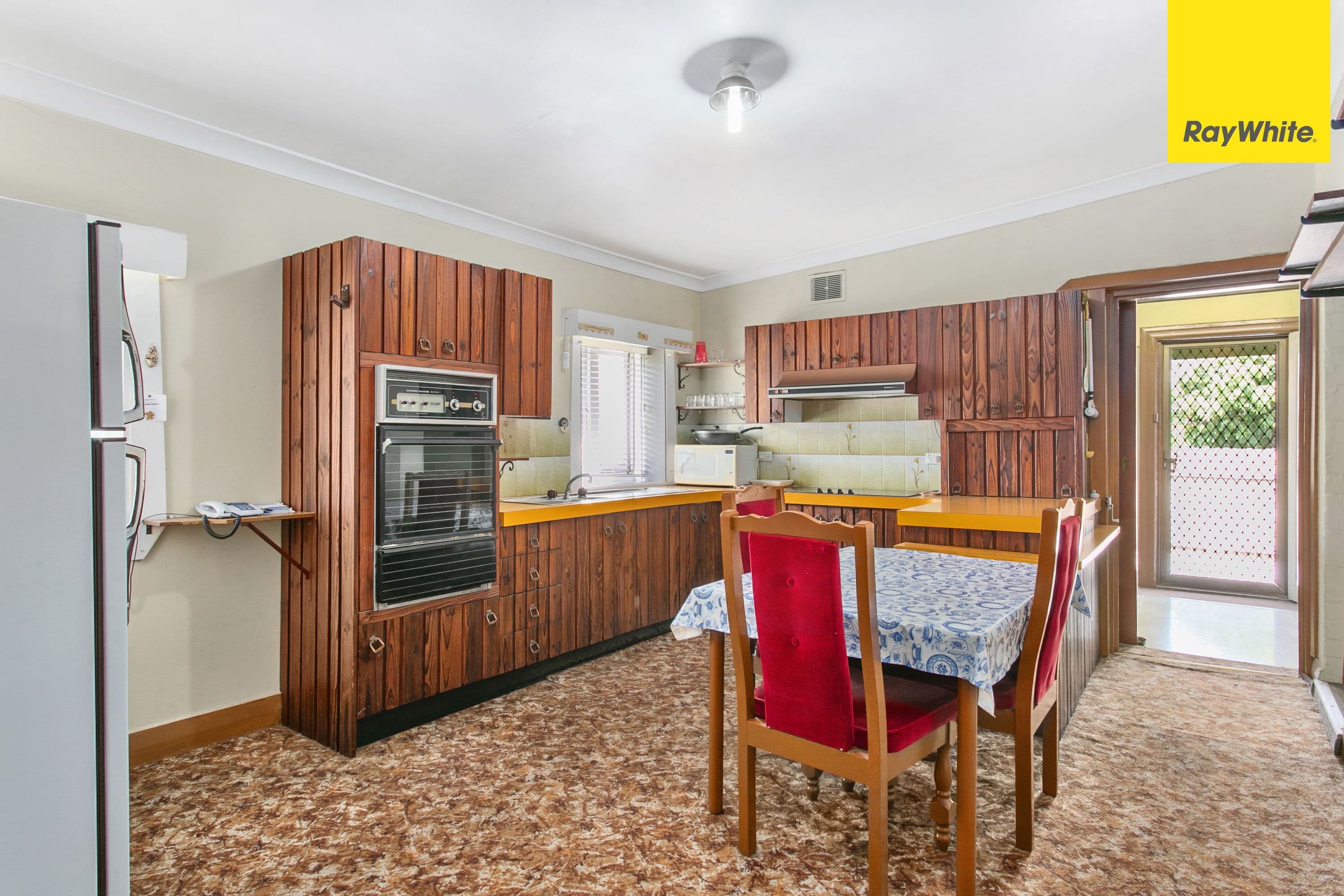 3 South Parade, Canterbury - Thumbnail 4