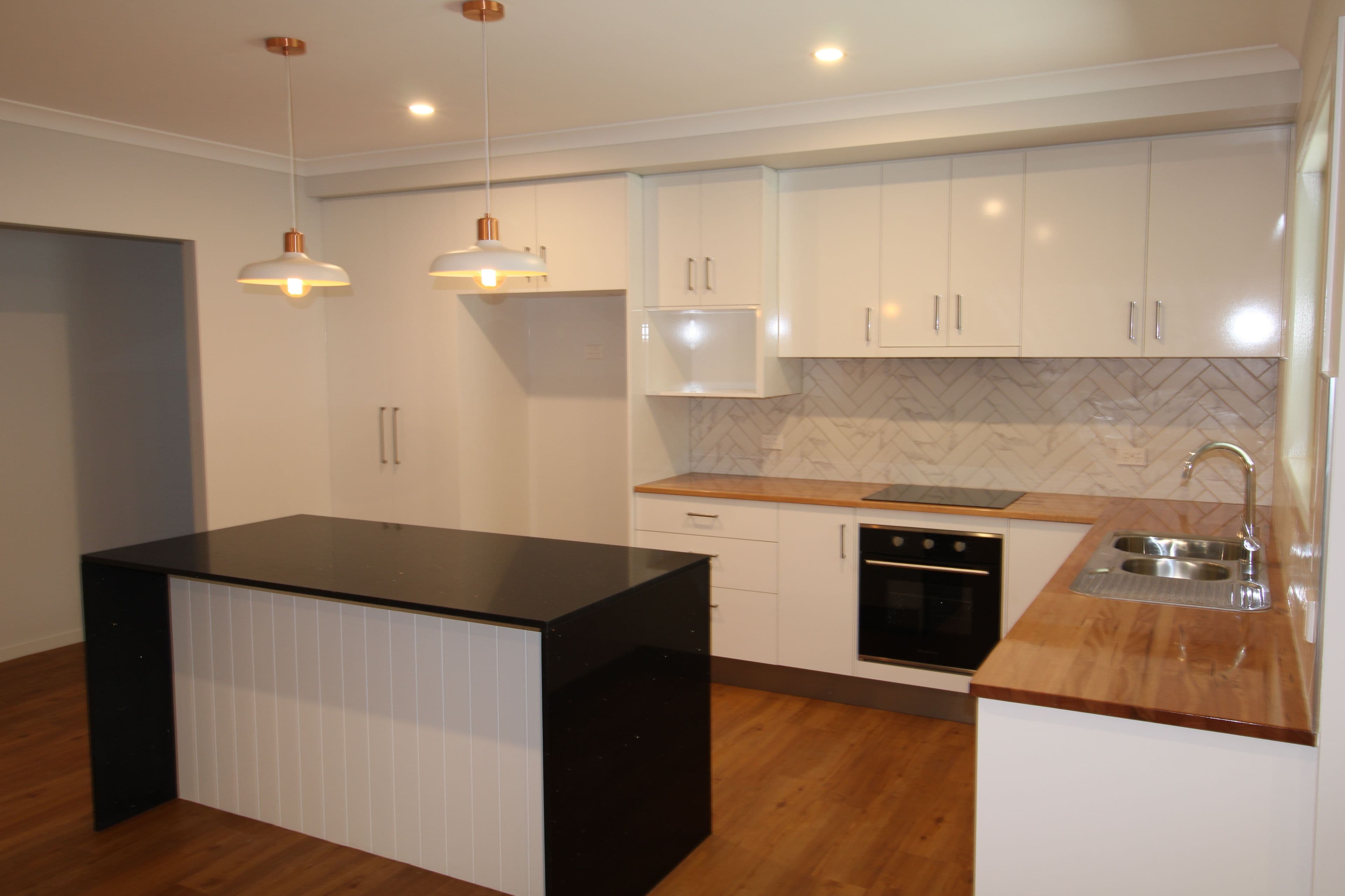 8 Longford, Emerald QLD 4720, Emerald - Thumbnail 2