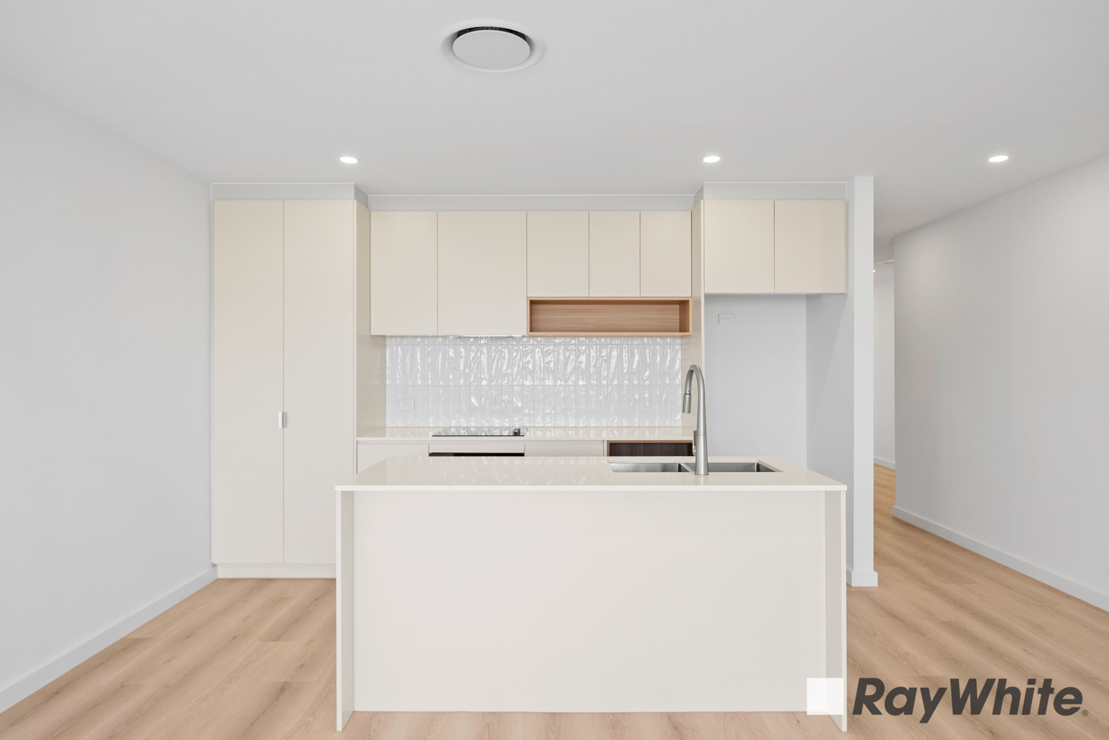 15 Jessfield Terrace, Cranbourne East VIC 3977, Cranbourne East - Thumbnail 3