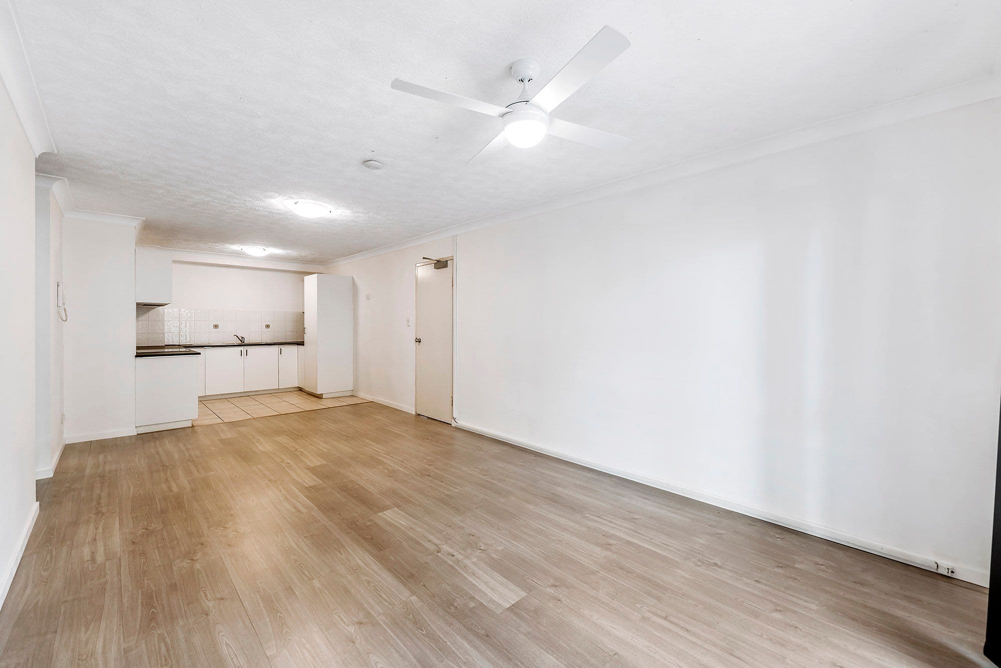 12 Monaco Street, Surfers Paradise QLD 4217, Surfers Paradise - Thumbnail 4