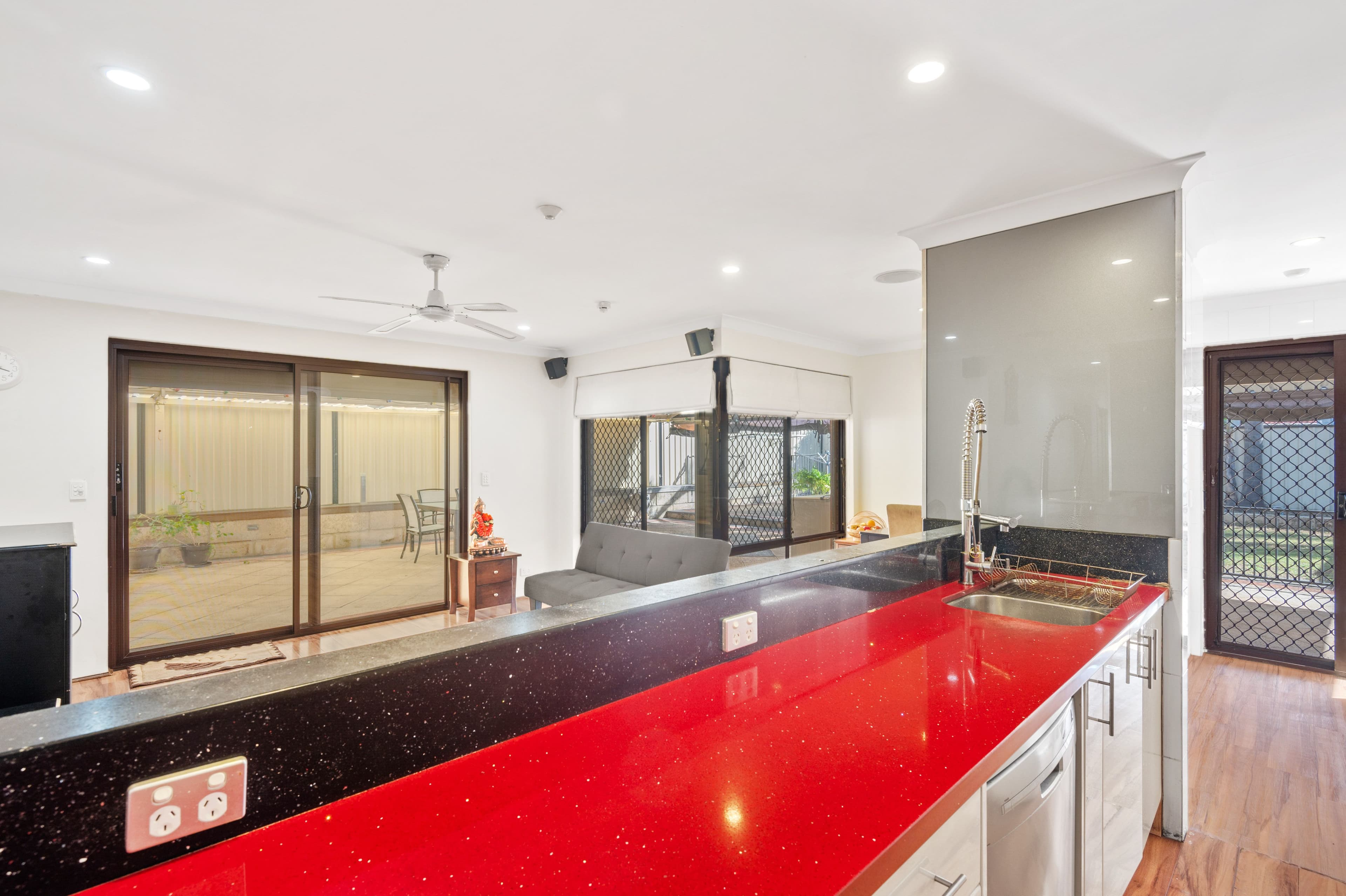 1 Walker Place, Gosnells WA 6110, Gosnells - Thumbnail 3