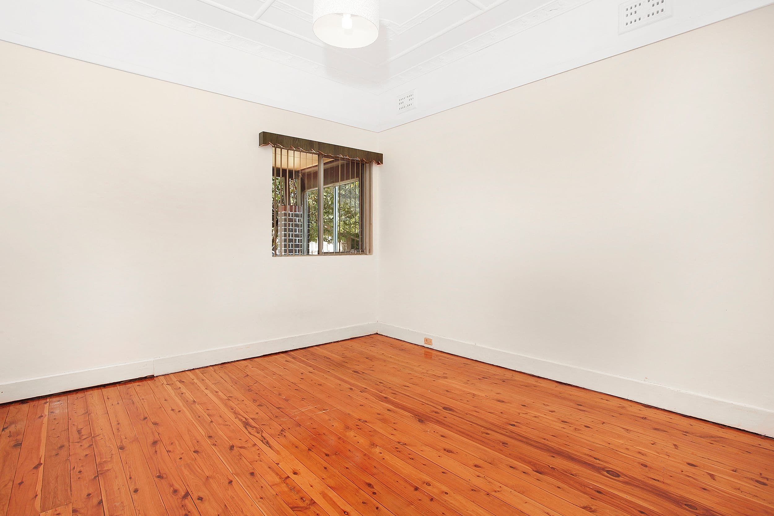 78 Minnamorra Avenue, Earlwood - Thumbnail 4