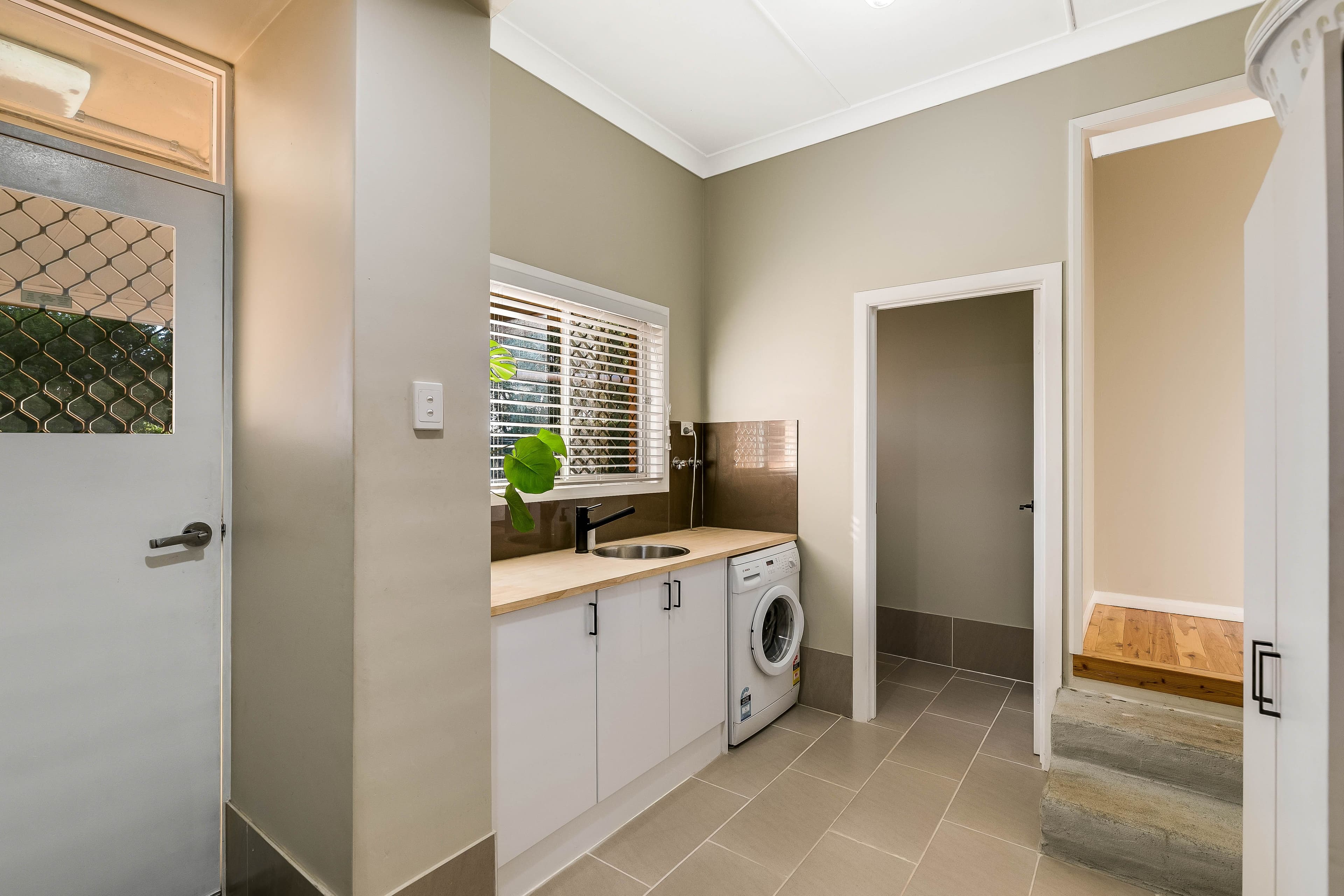 18 Lister Street, Harristown QLD 4350, Harristown - Thumbnail 7