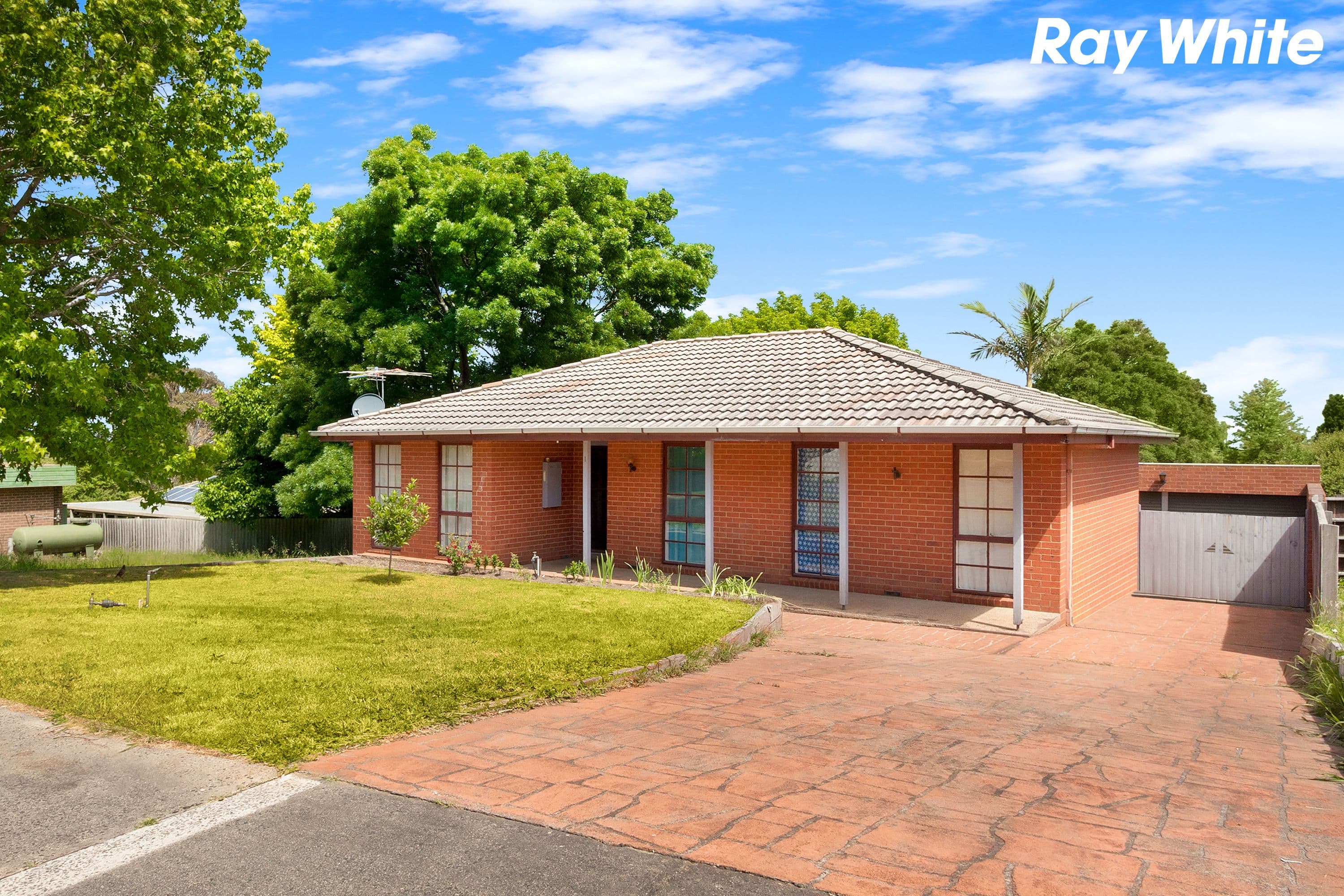 1 Dove Court, Pakenham VIC 3810, Pakenham - Thumbnail 8