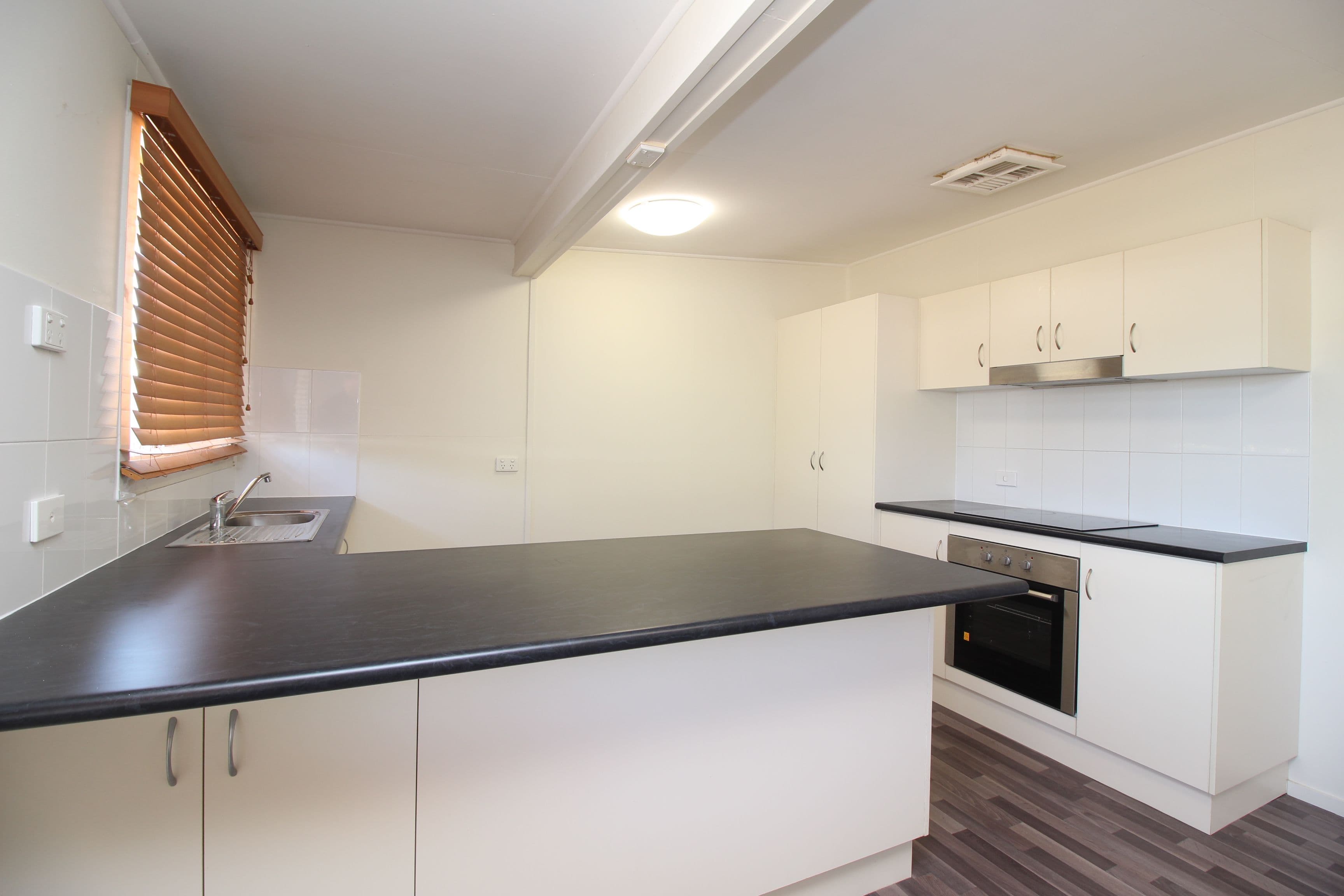11 Caprice Court, Emerald QLD 4720, Emerald - Thumbnail 4