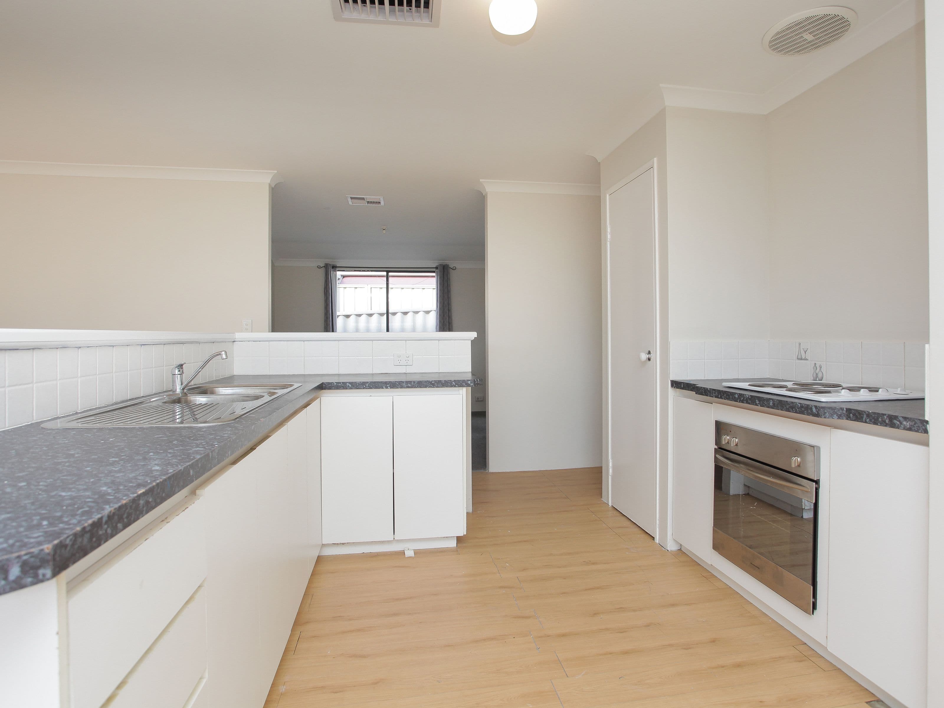 88 Dellar Road, Maddington WA 6109, Maddington - Thumbnail 2