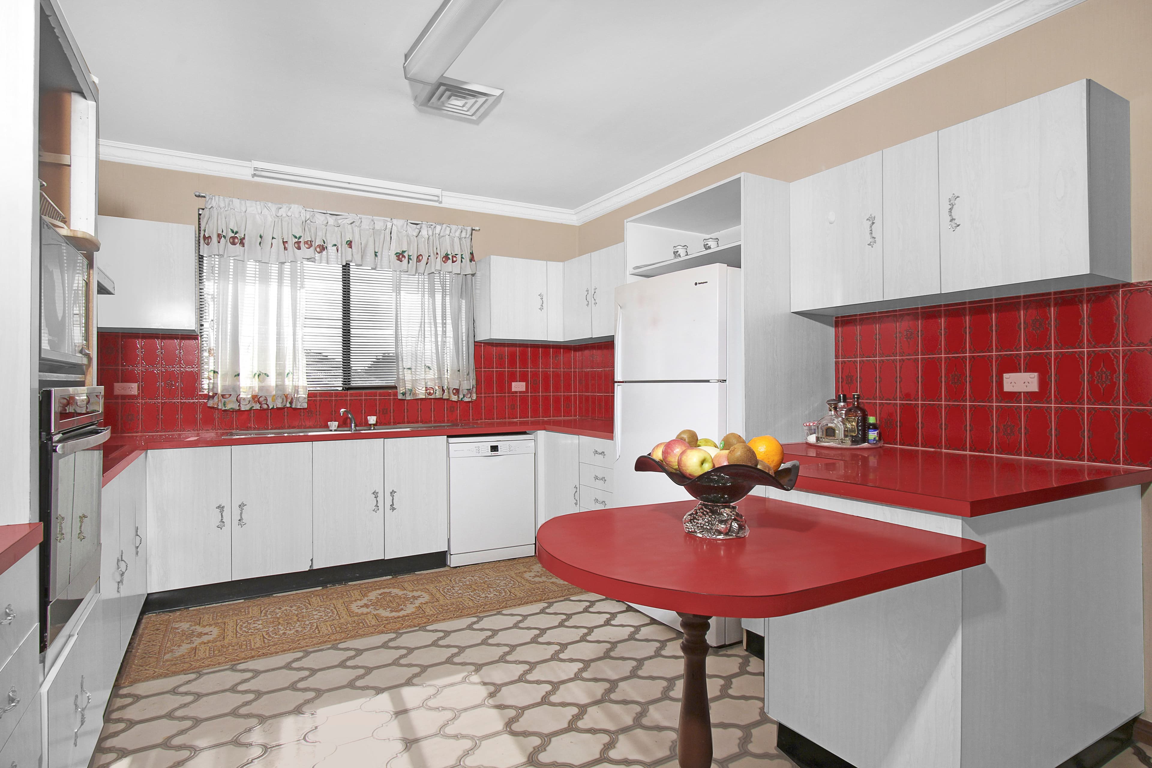 2 Laurina Avenue, Earlwood - Thumbnail 4