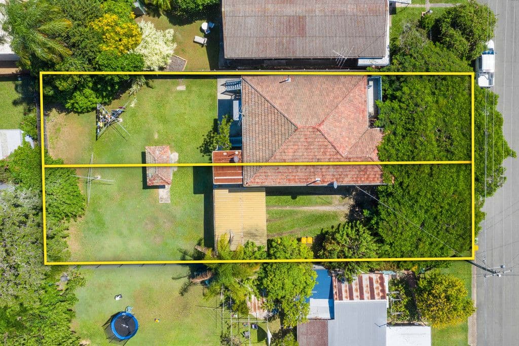 19 Jamieson Street, Redcliffe QLD 4020, Redcliffe - Thumbnail 2