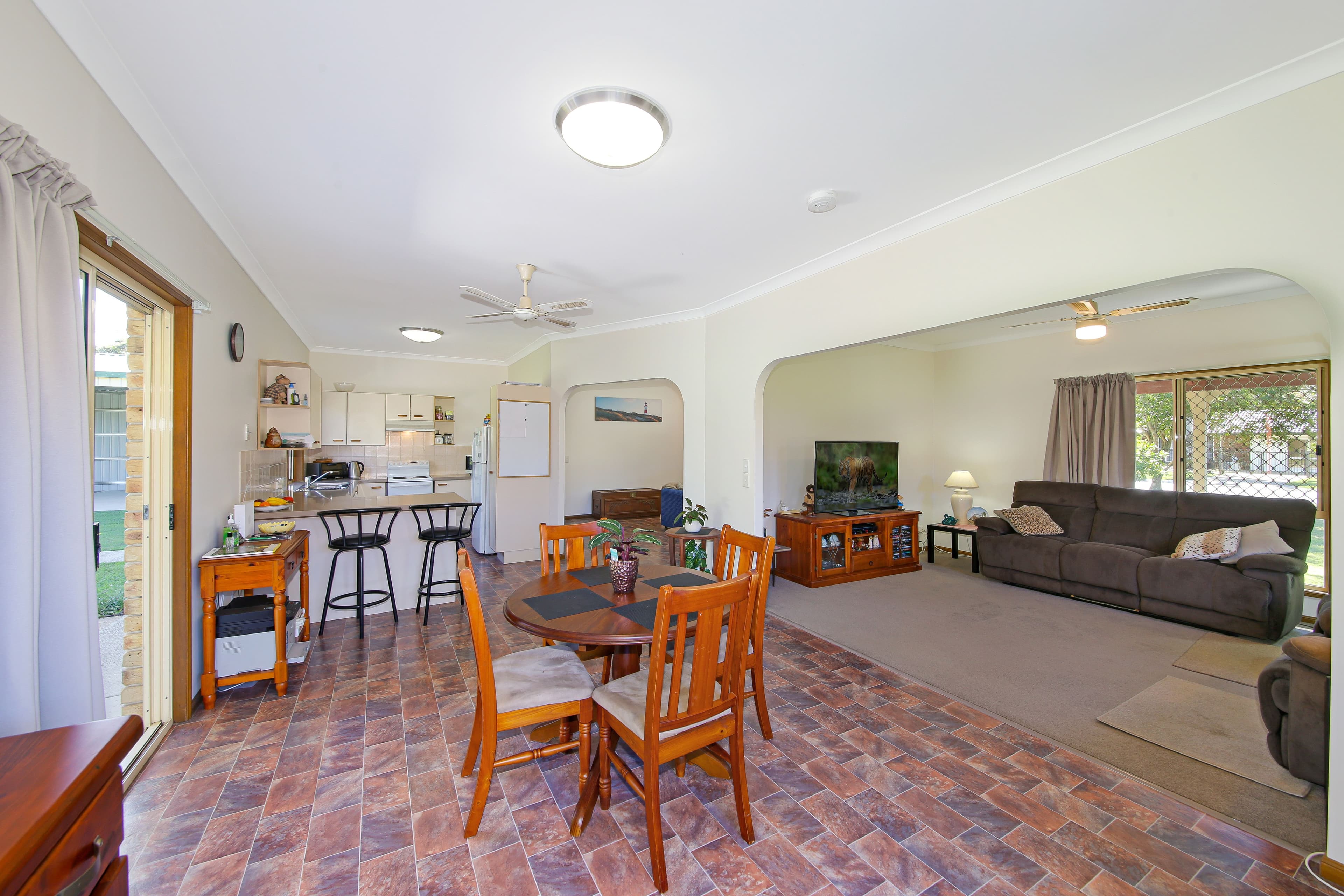 14 Sidney Drive, Beerwah QLD 4519, Beerwah - Thumbnail 2
