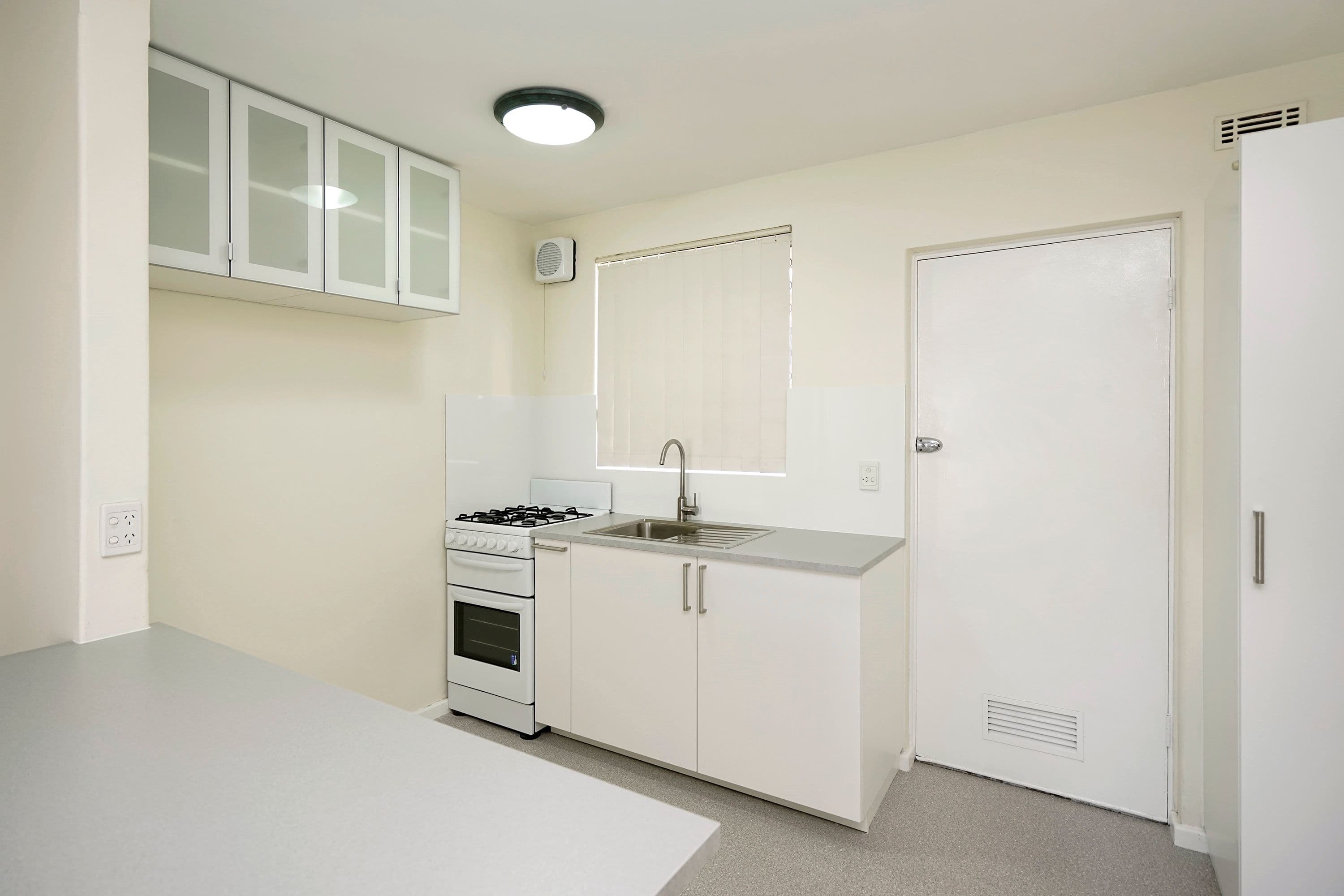 9/6 York Street, Inglewood WA 6052, Inglewood - Thumbnail 2