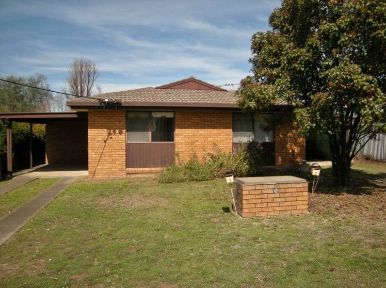 2/4 Burilla Street, Tamworth NSW 2340, Tamworth - Image 1