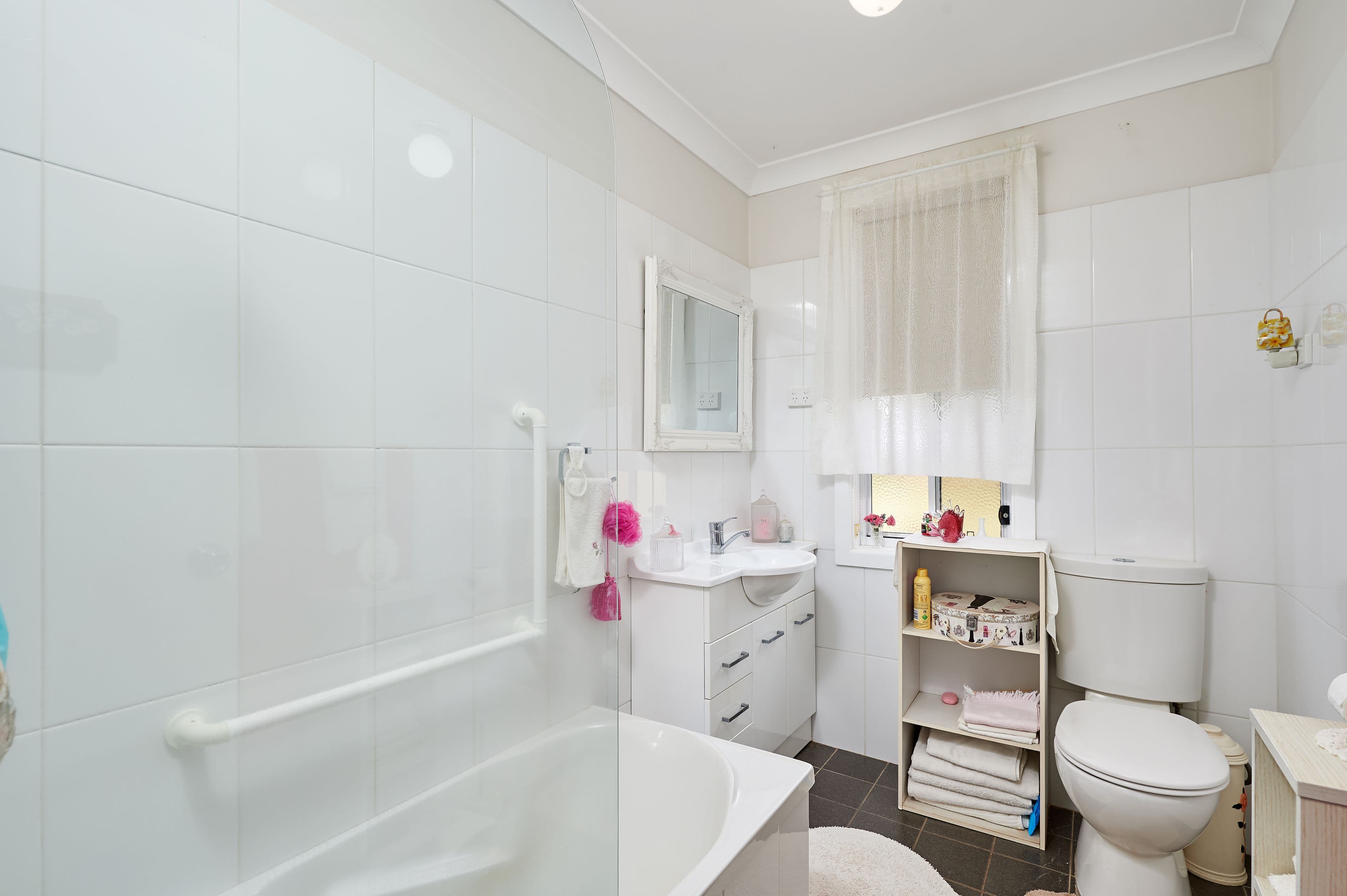 46 Commins Street, Junee - Thumbnail 8