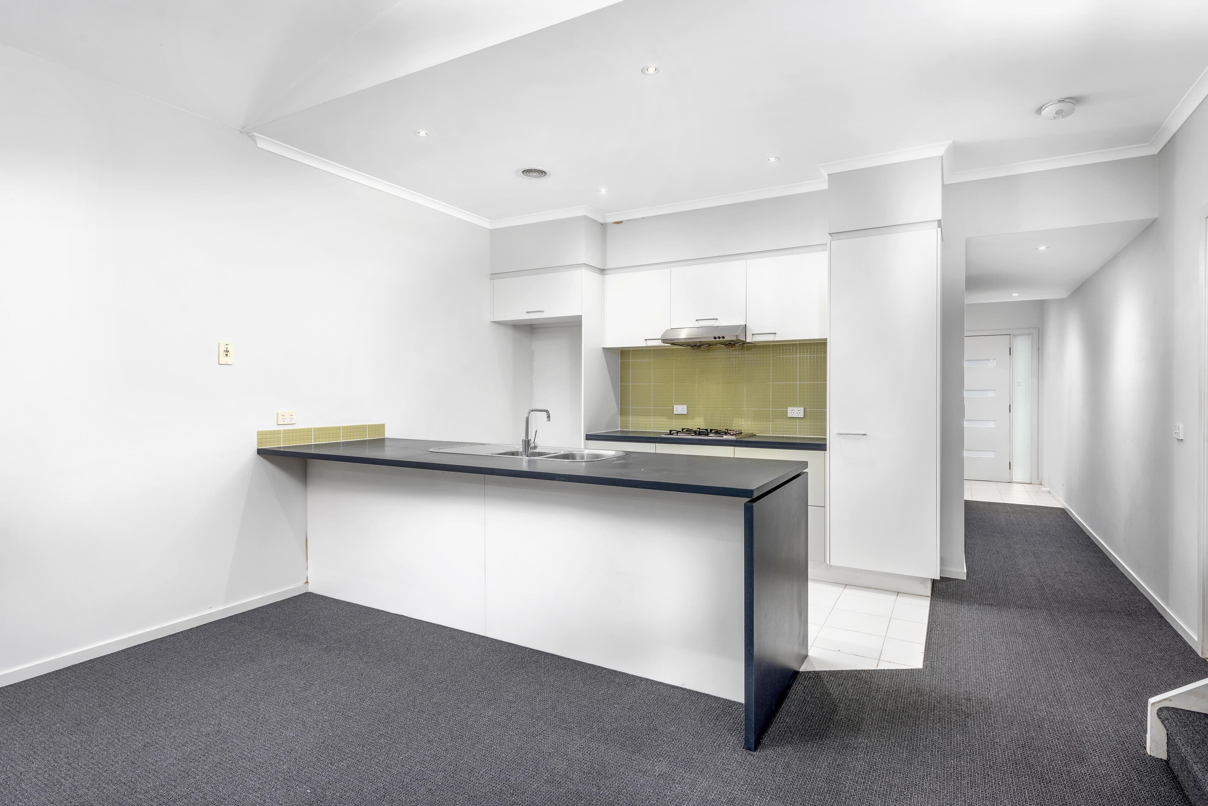 12 Minerva Rise, Epping VIC 3076, Epping - Thumbnail 3