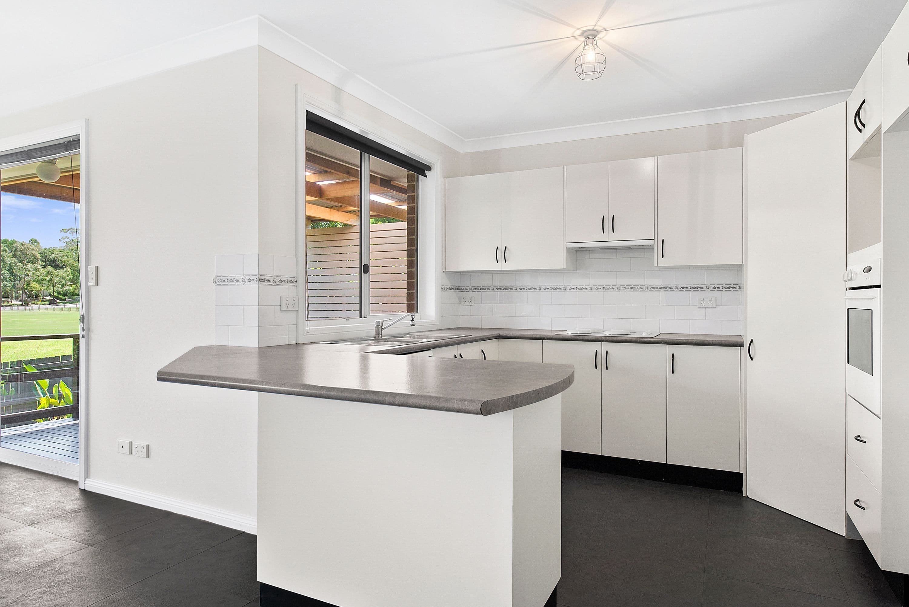18 The Esplanade, Thornleigh - Thumbnail 2