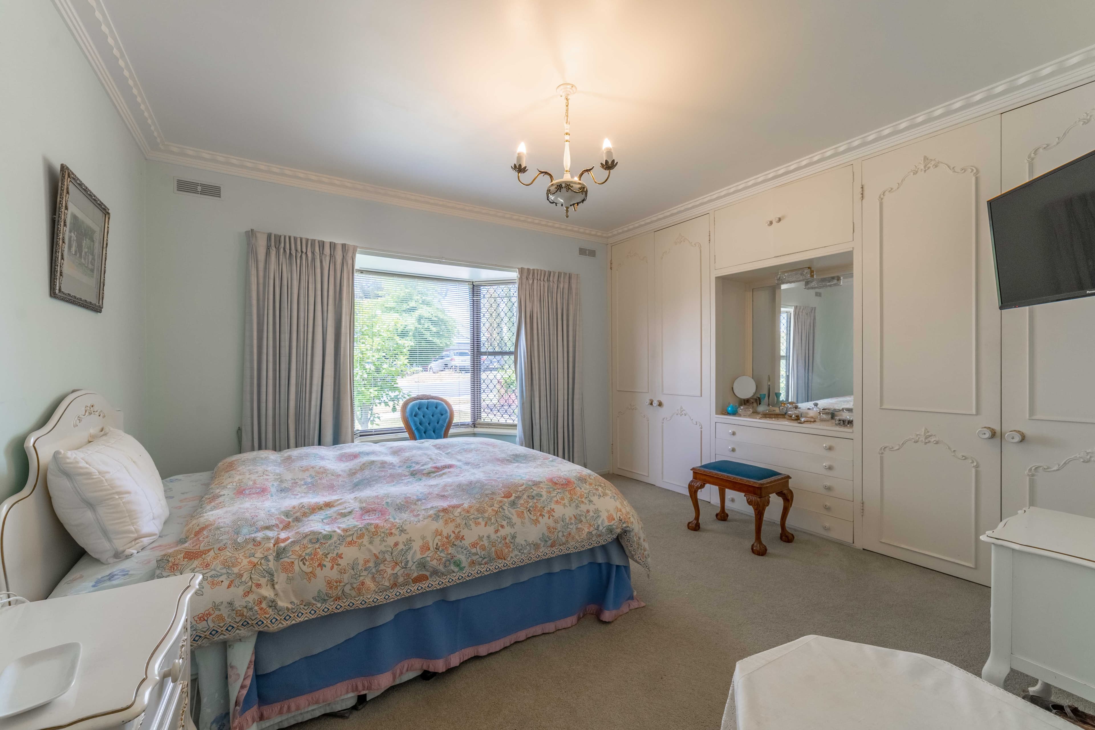 8 Button Street, Strathdale VIC 3550, Strathdale - Thumbnail 2