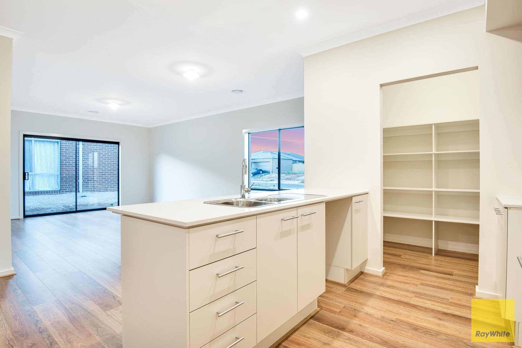 5 Bendigo Drive, Tarneit VIC 3029, Tarneit - Thumbnail 4
