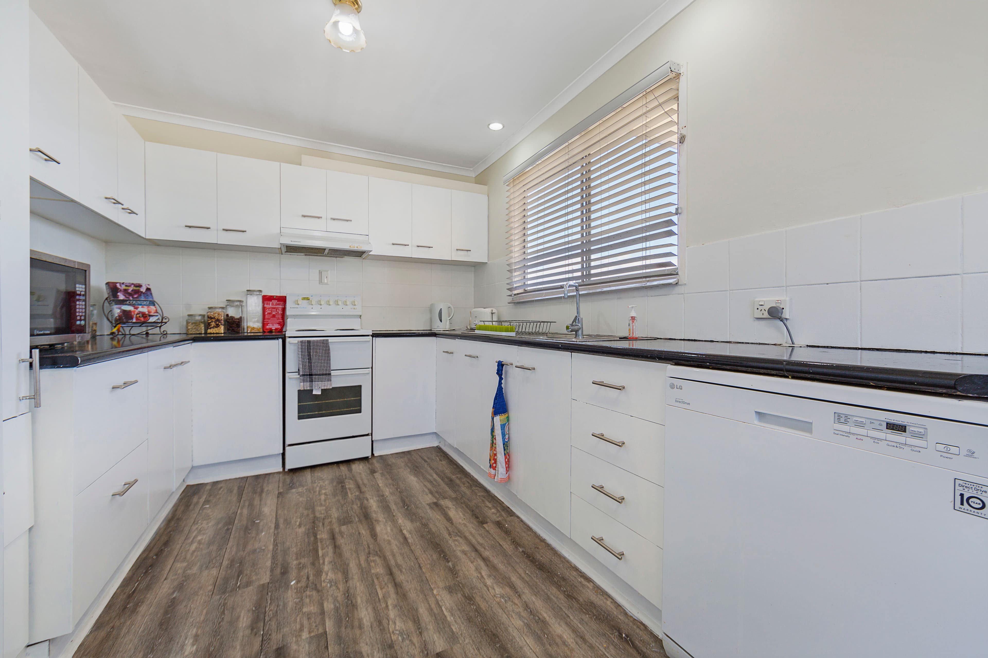 3 Rosella Court, Deception Bay QLD 4508, Deception Bay - Thumbnail 2