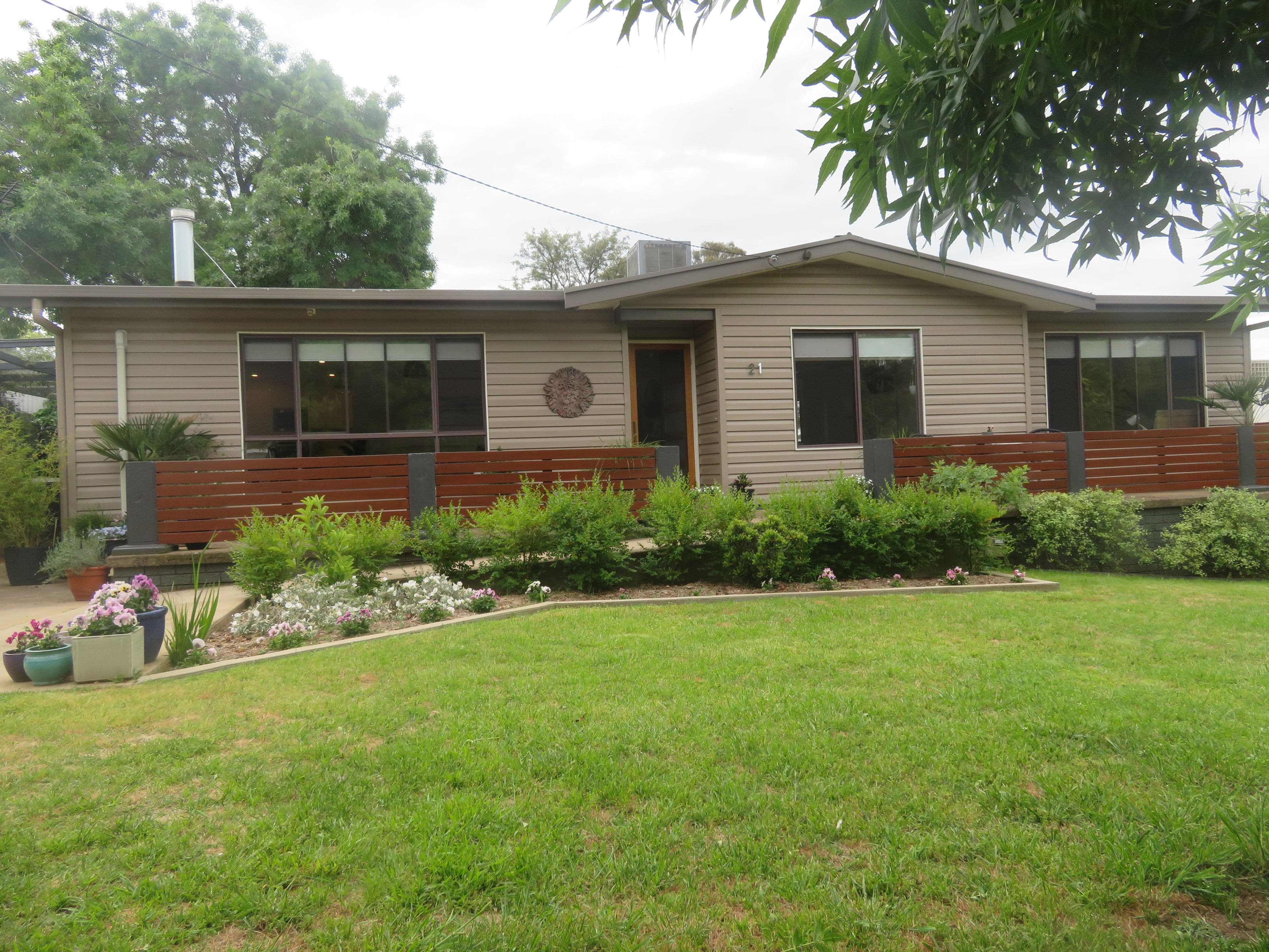 21 O'Hagan Street, Gundagai NSW 2722, Gundagai - Image 1