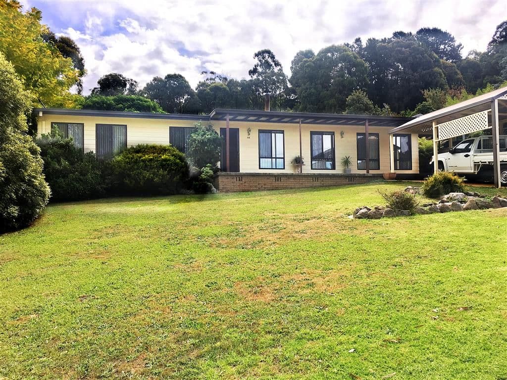 44 Bartlett Street, Batlow - Image 1