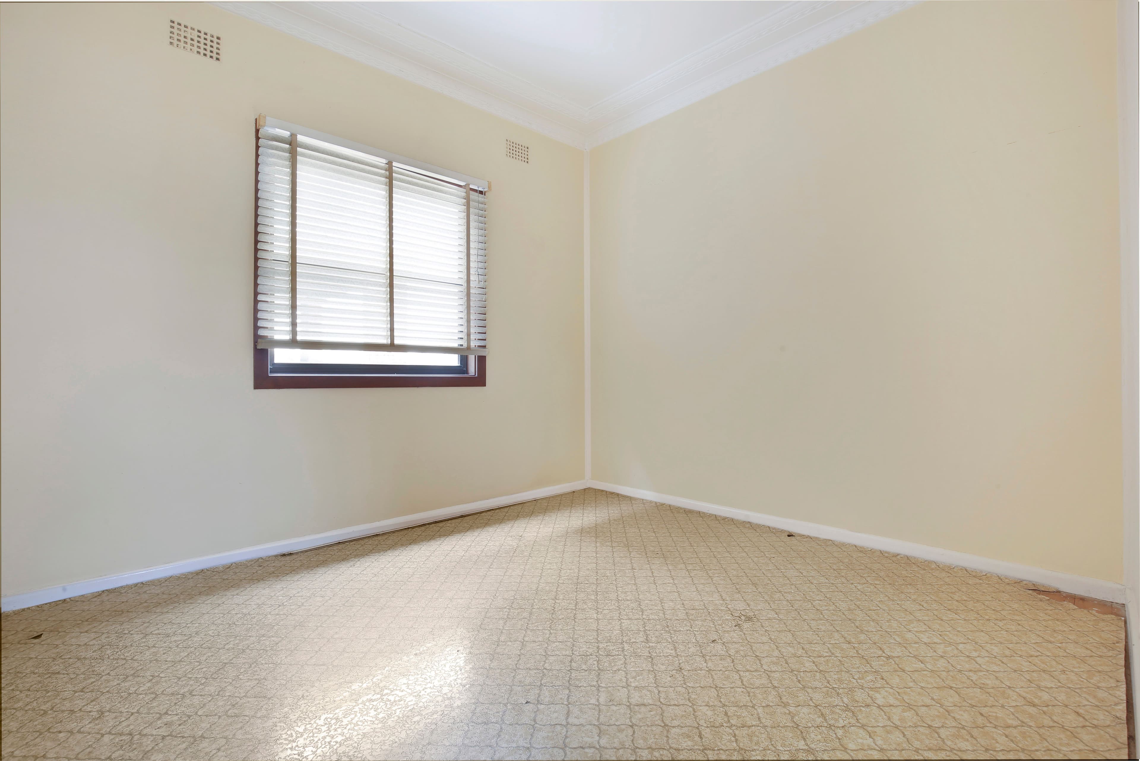 21 St Cloud Crescent, Lake Heights - Thumbnail 7