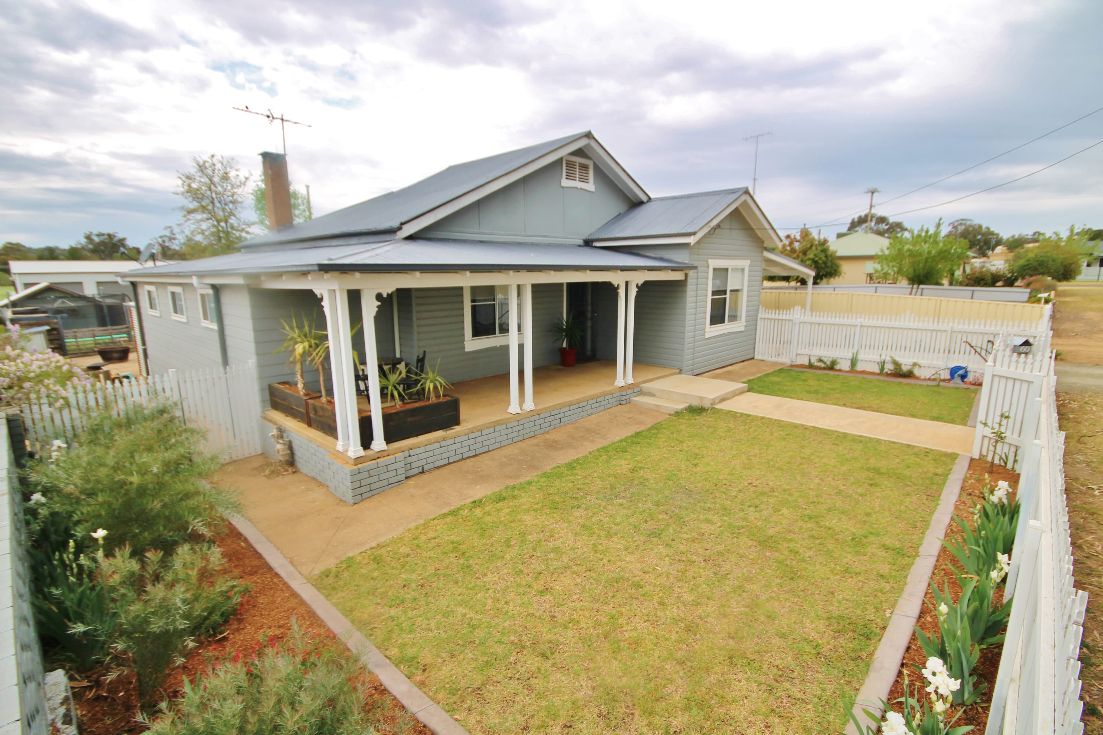 60 Murringo Street, Young - Image 1