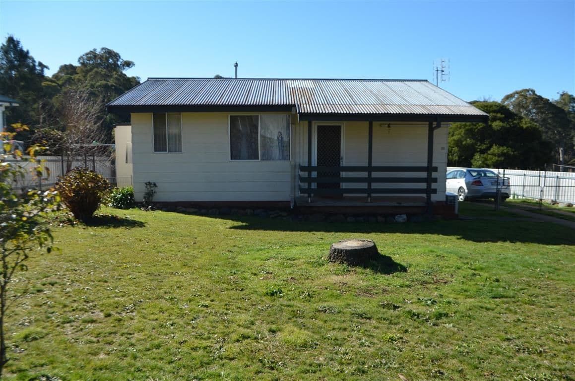 35 Mill Road, Batlow - Image 1