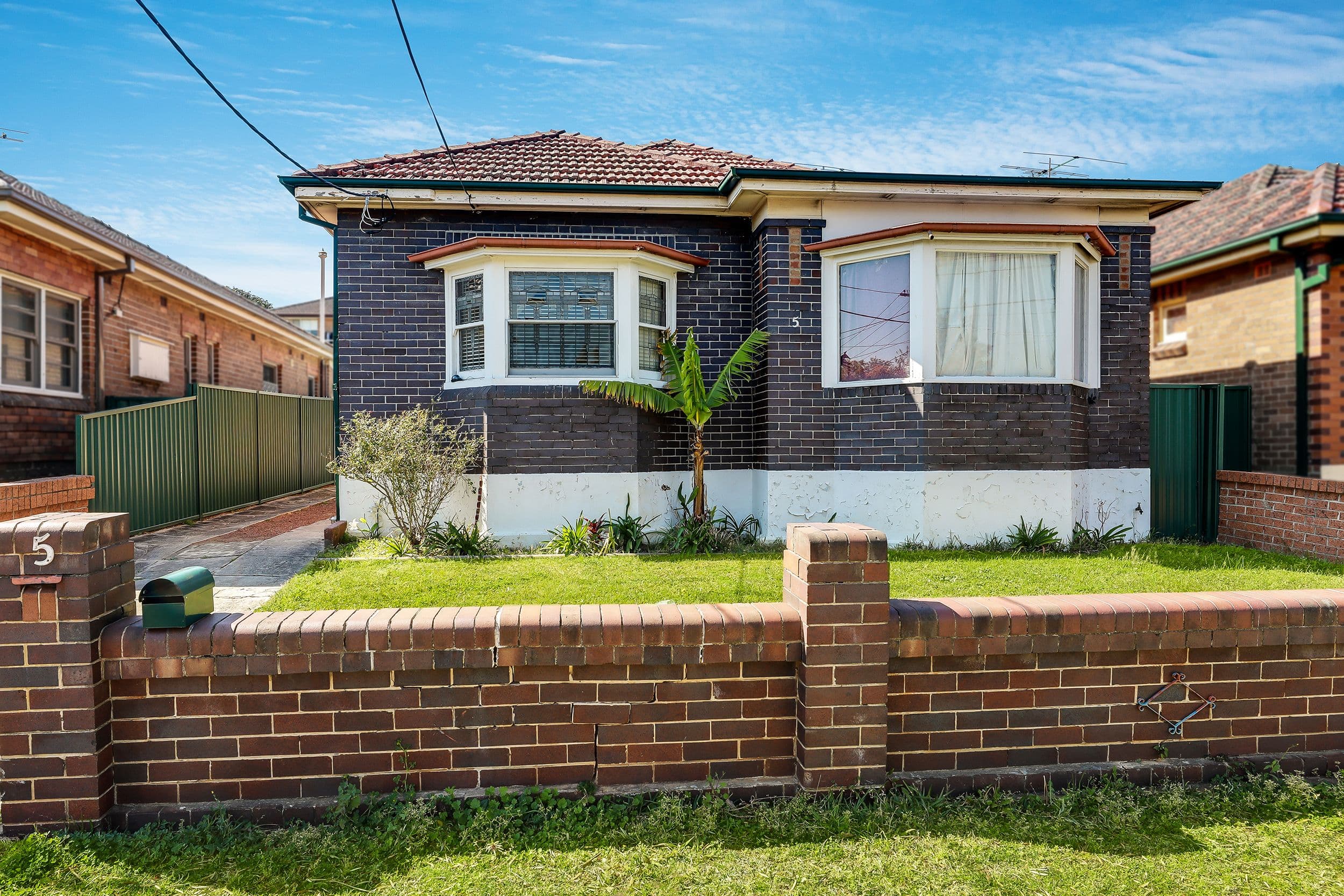 5 Warren Parade, Punchbowl - Image 1