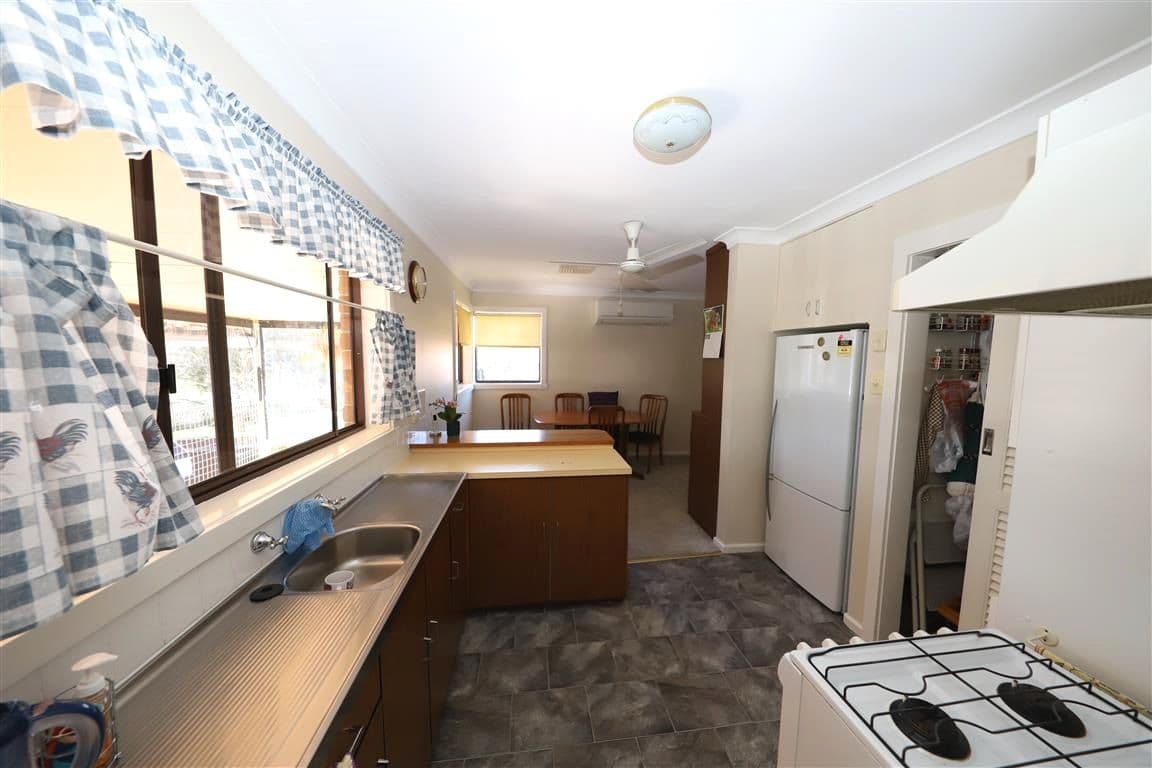 13 Kirra Street, Tumut NSW 2720, Tumut - Thumbnail 5