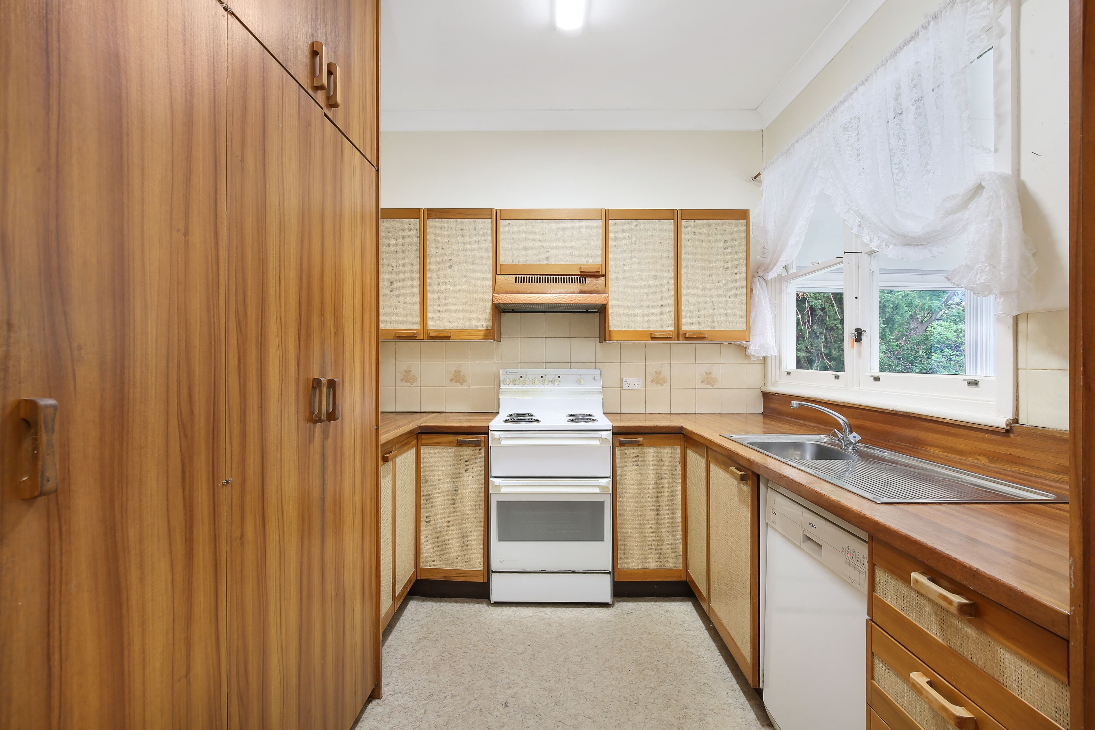 49 Walang Avenue, Figtree NSW 2525, Figtree - Thumbnail 2