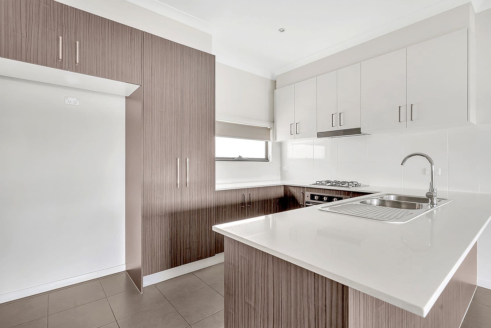 7 Cohen Walk, Craigieburn VIC 3064, Craigieburn - Thumbnail 2