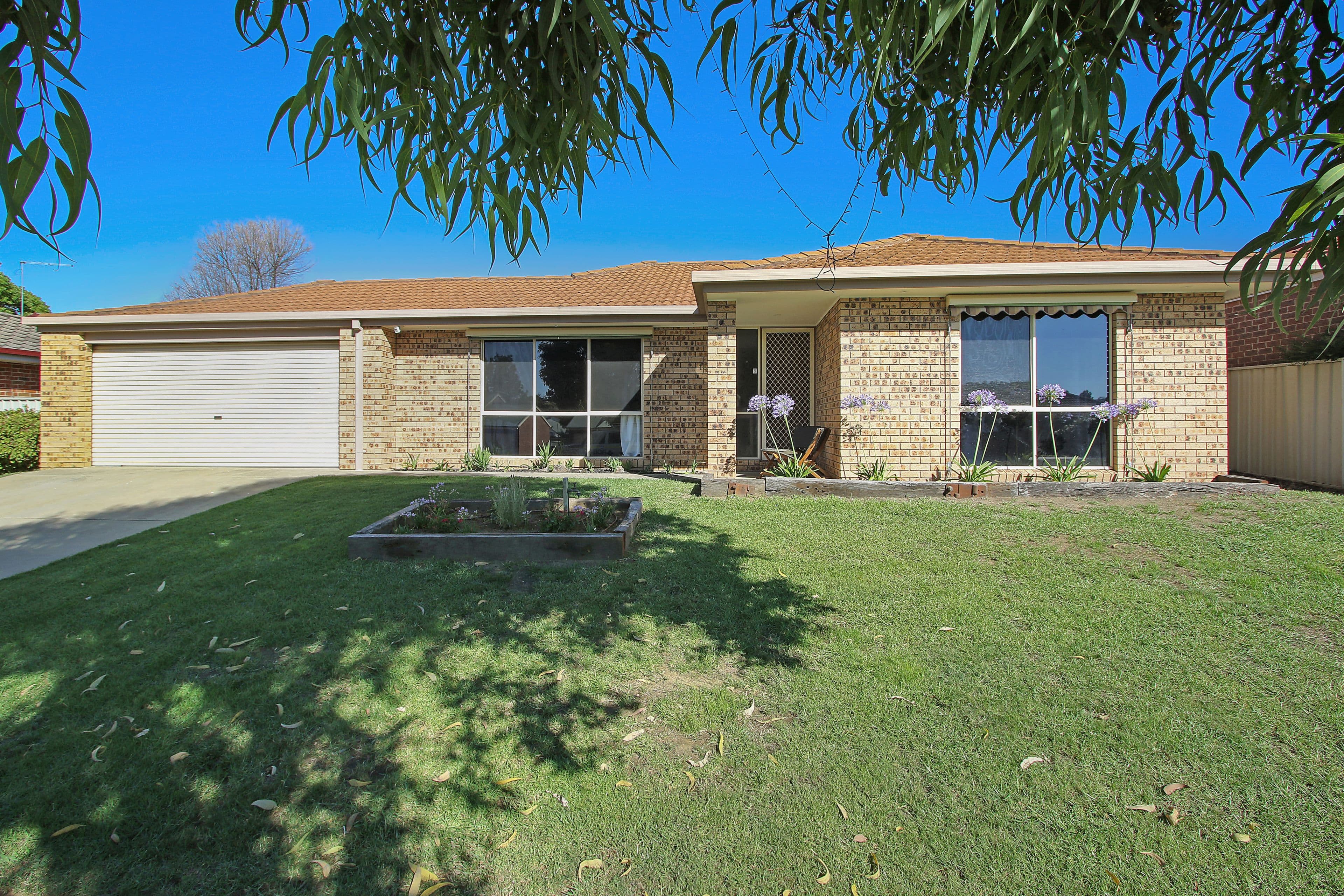 16 Raven Court, West Wodonga VIC 3690, West Wodonga - Image 1