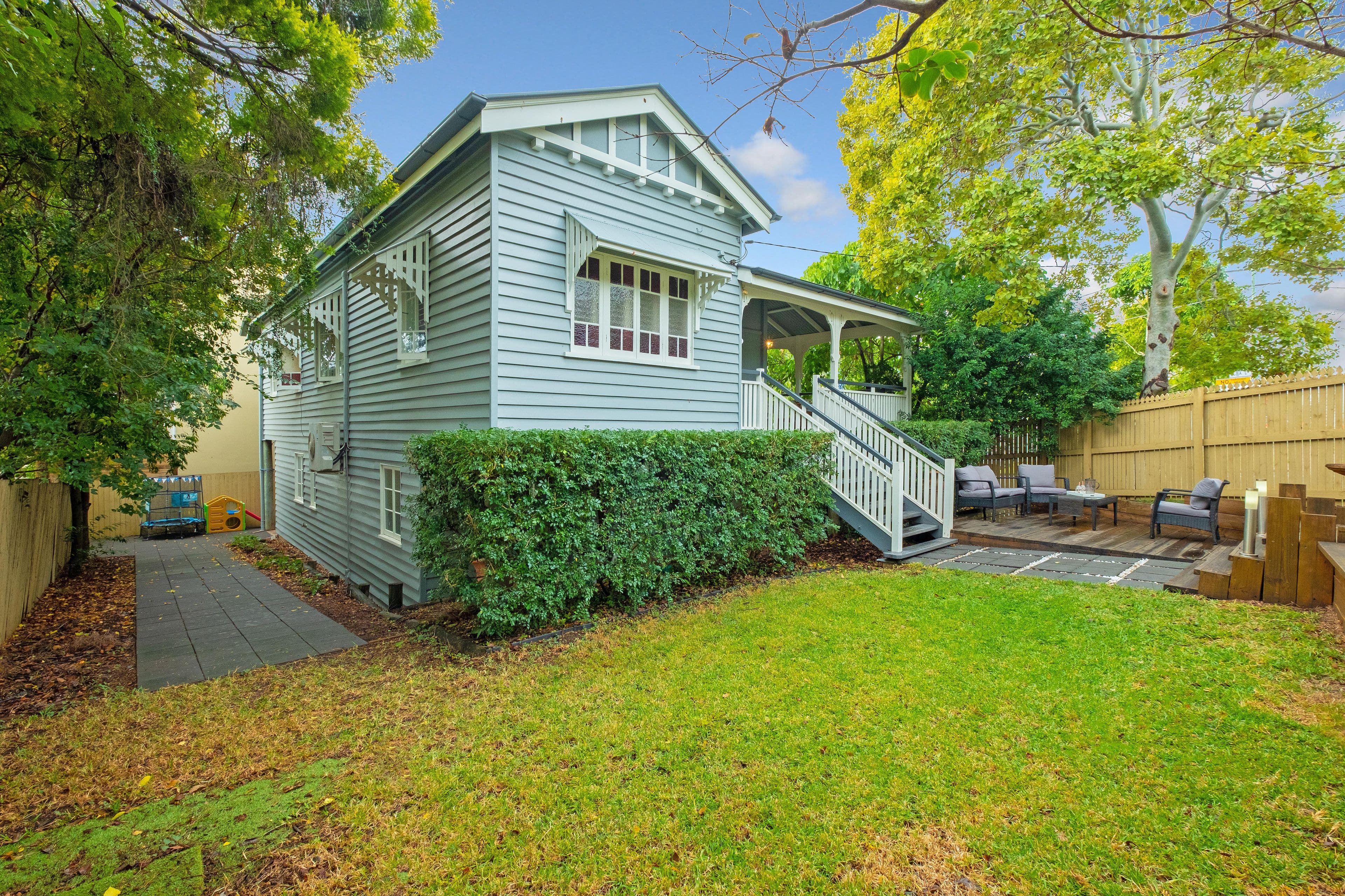 12 Richmond Road, Morningside QLD 4170, Morningside - Thumbnail 2