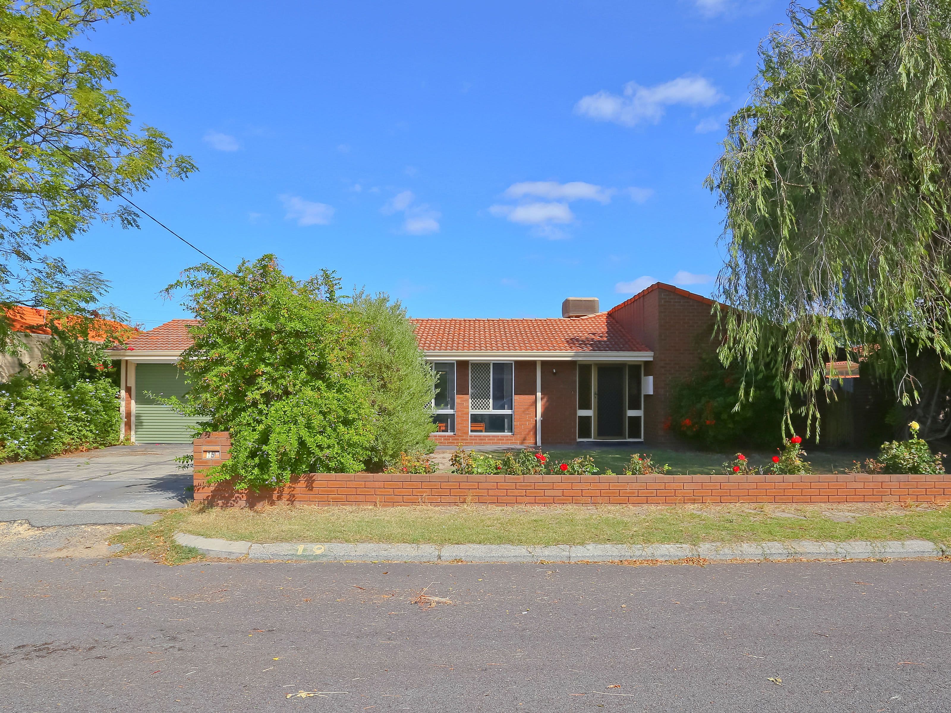 19 Walton Street, Queens Park WA 6107, Queens Park - Image 1