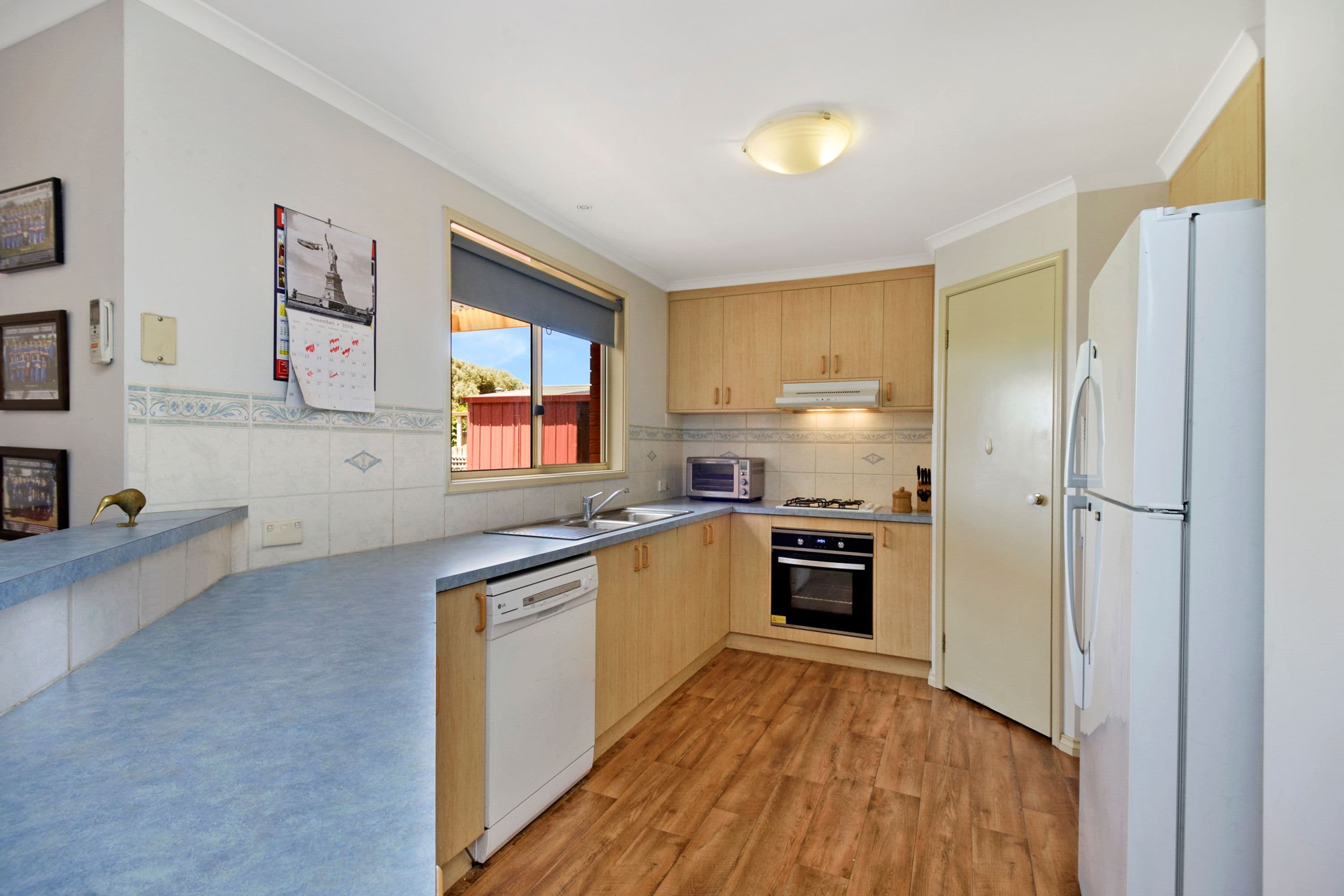 8 Langham Road, Wendouree  Victoria  3355, Australia, Wendouree - Thumbnail 3