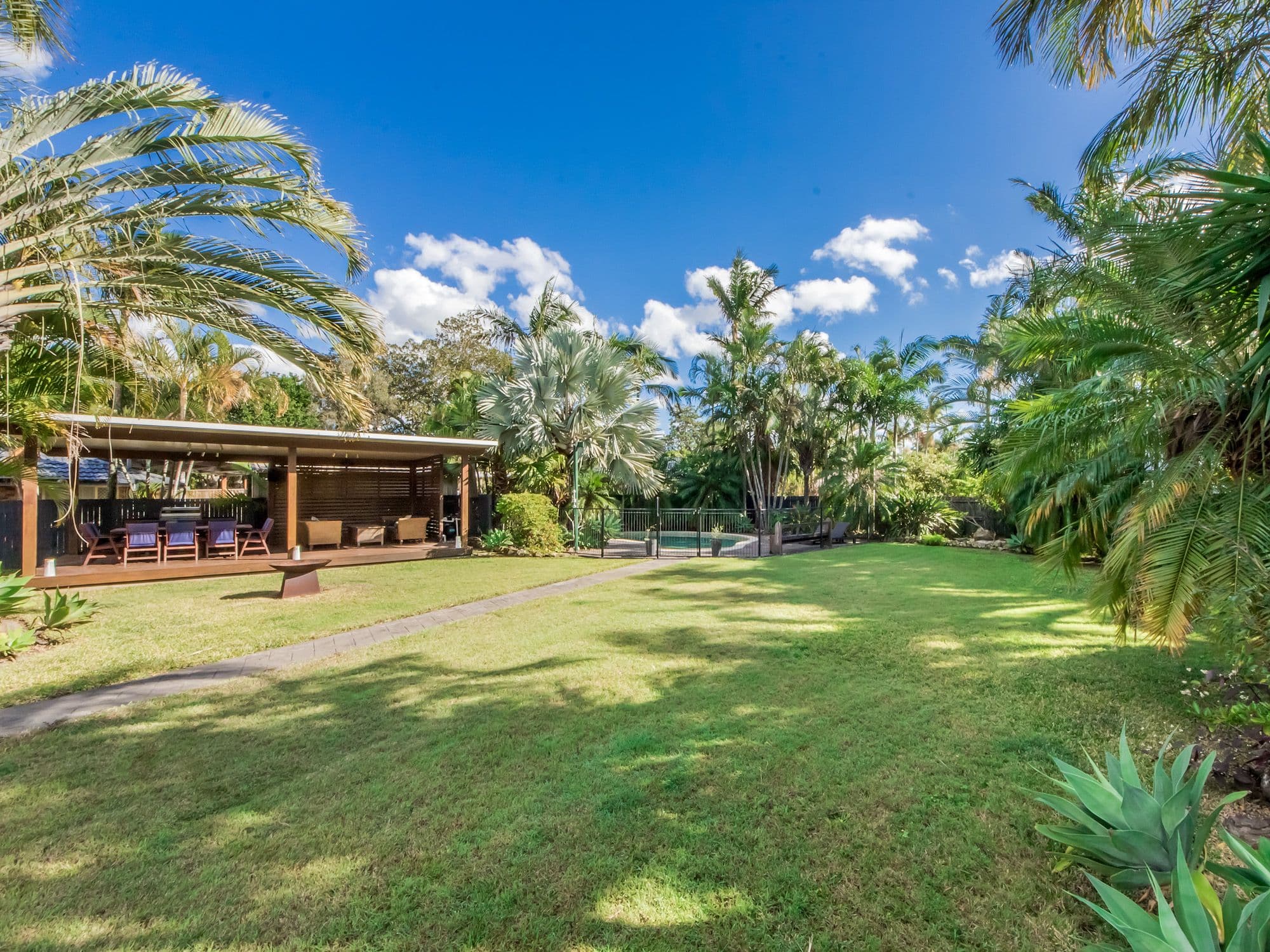 20 Arlene Park Terrace, Helensvale QLD 4212, Helensvale - Thumbnail 2
