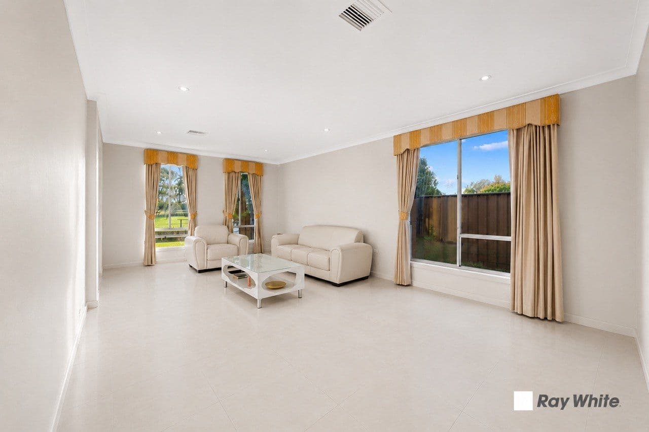 27 Chisholm Crescent, Narre Warren South VIC 3805, Narre Warren South - Thumbnail 3