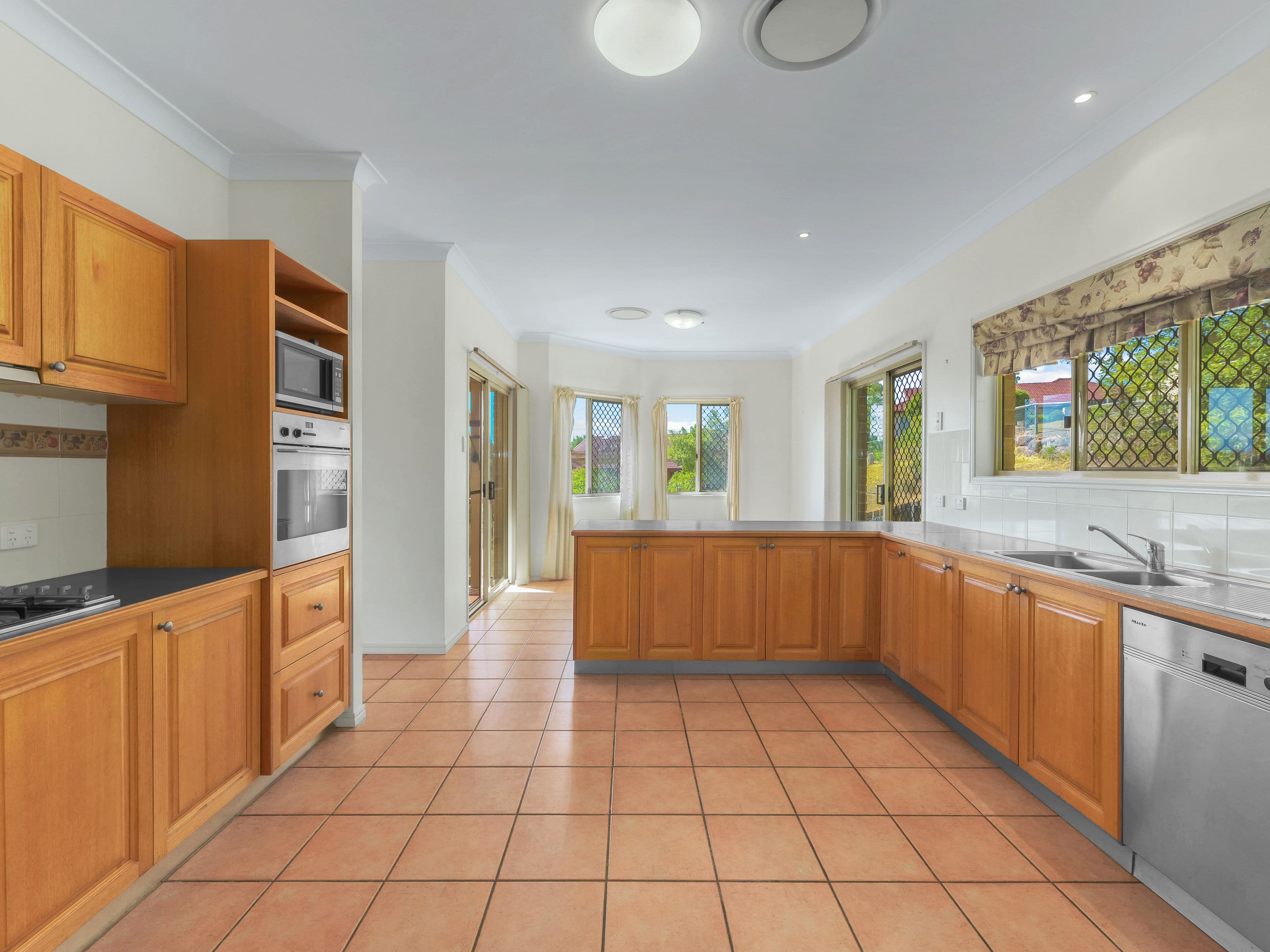24 Shuttle Place, Bridgeman Downs QLD 4035, Bridgeman Downs - Thumbnail 7